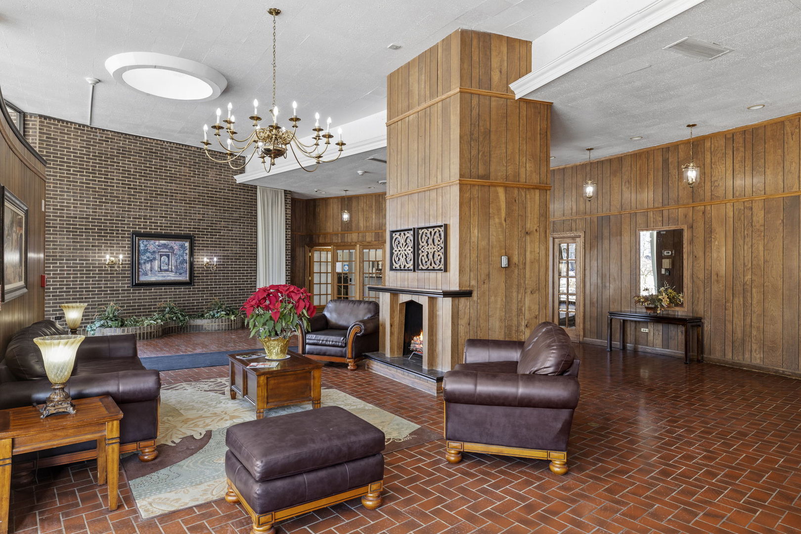 40 N Tower Road Unit: 16E