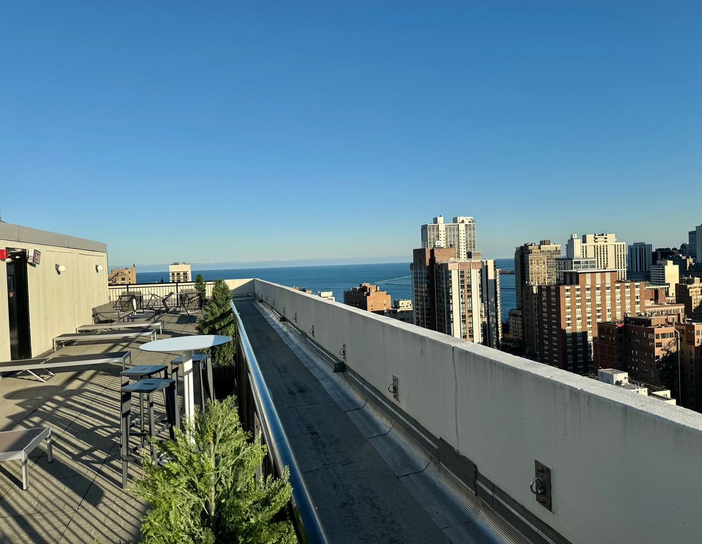 88 W Schiller Street Unit: 2701