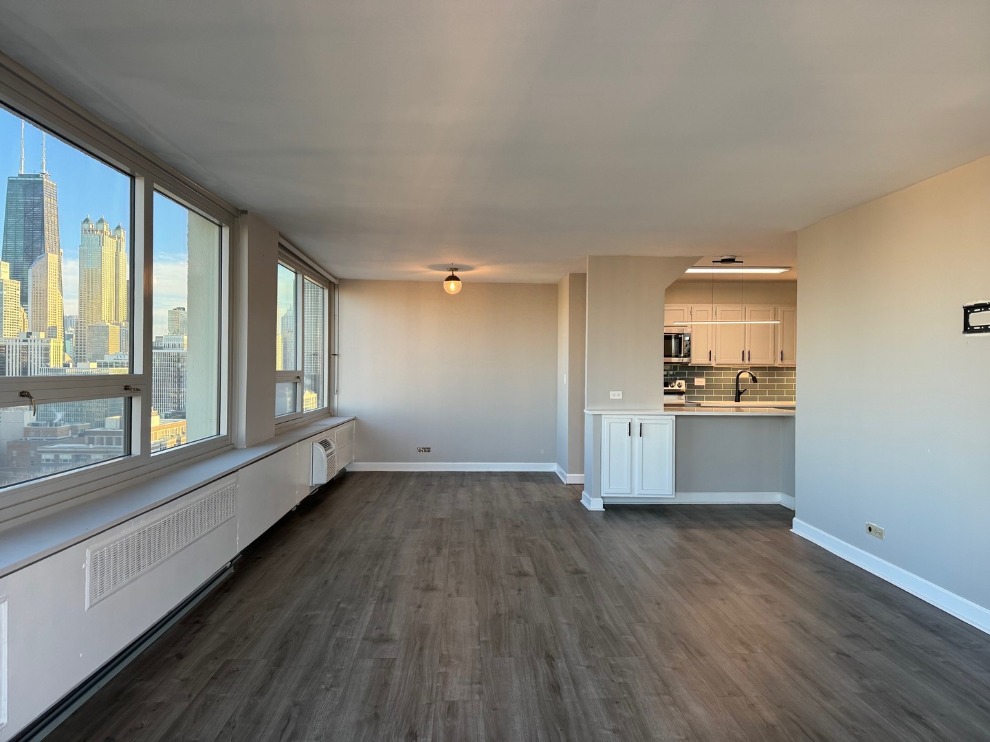 88 W Schiller Street Unit: 2701