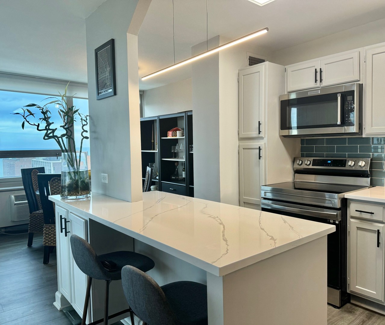 88 W Schiller Street Unit: 2701