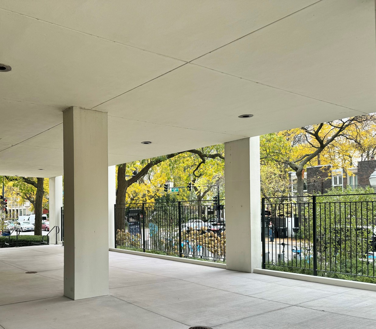 88 W Schiller Street Unit: 2701