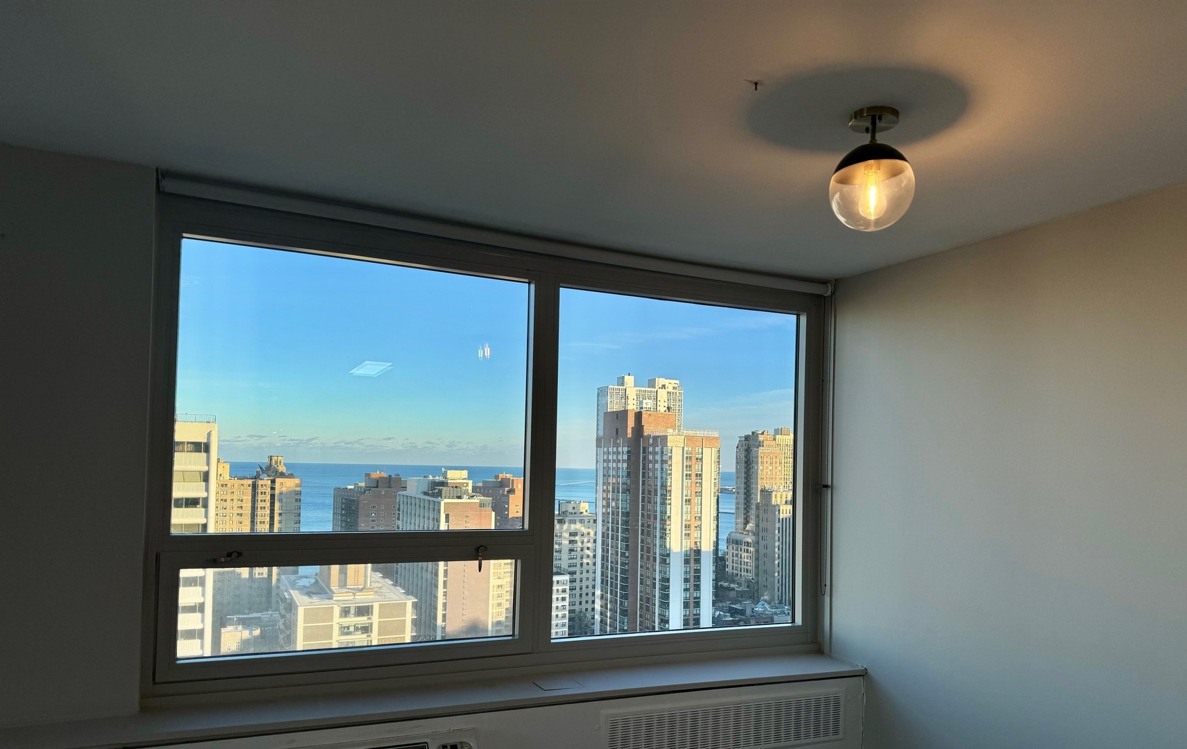 88 W Schiller Street Unit: 2701