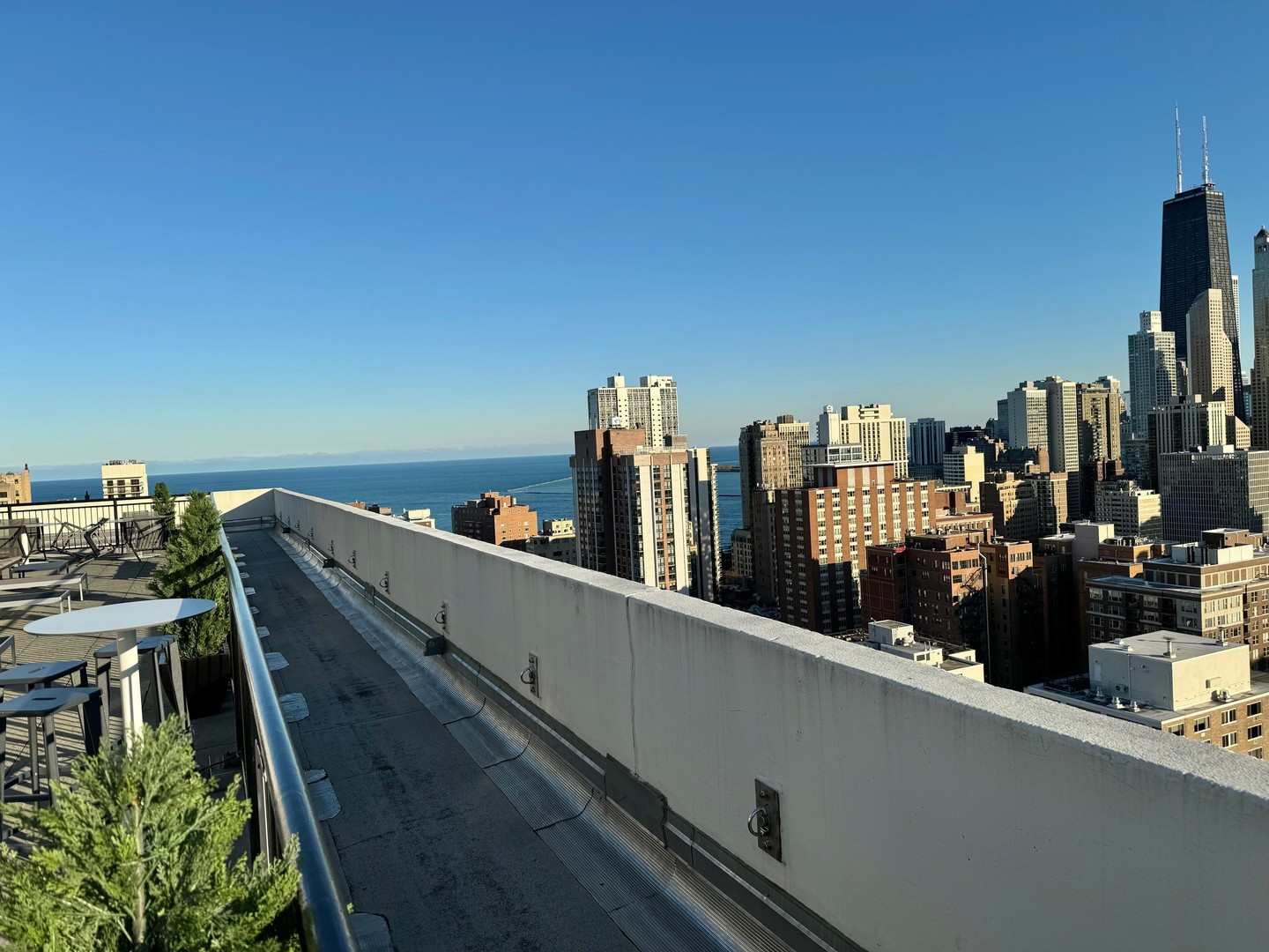 88 W Schiller Street Unit: 2701