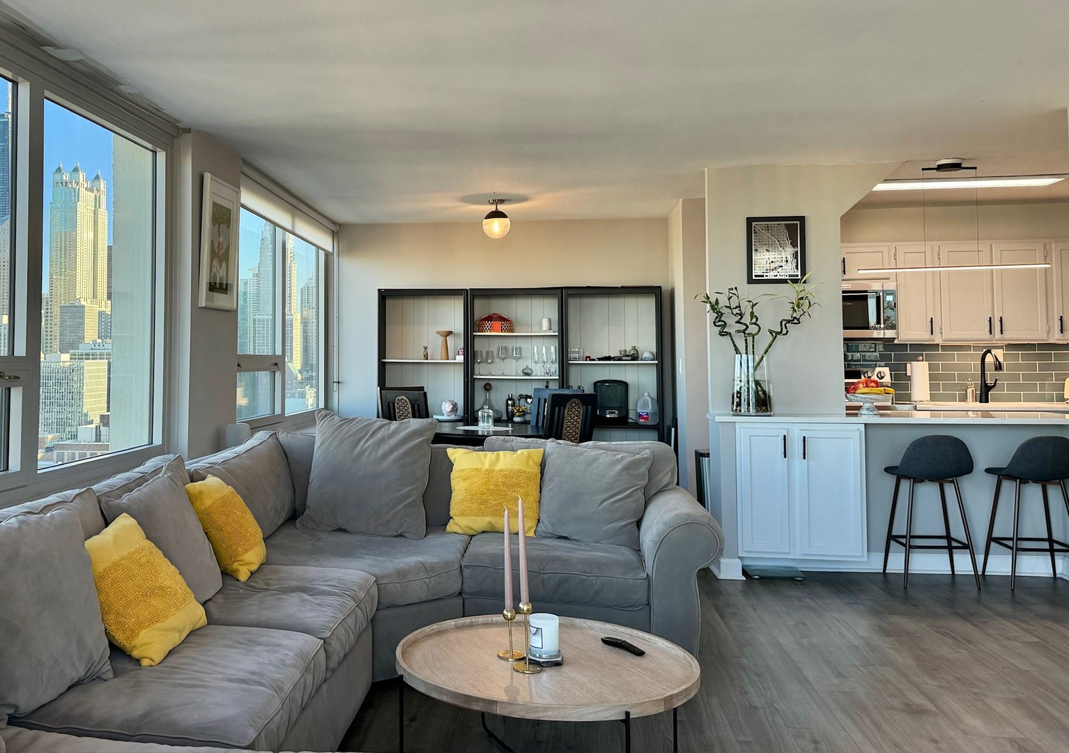 88 W Schiller Street Unit: 2701