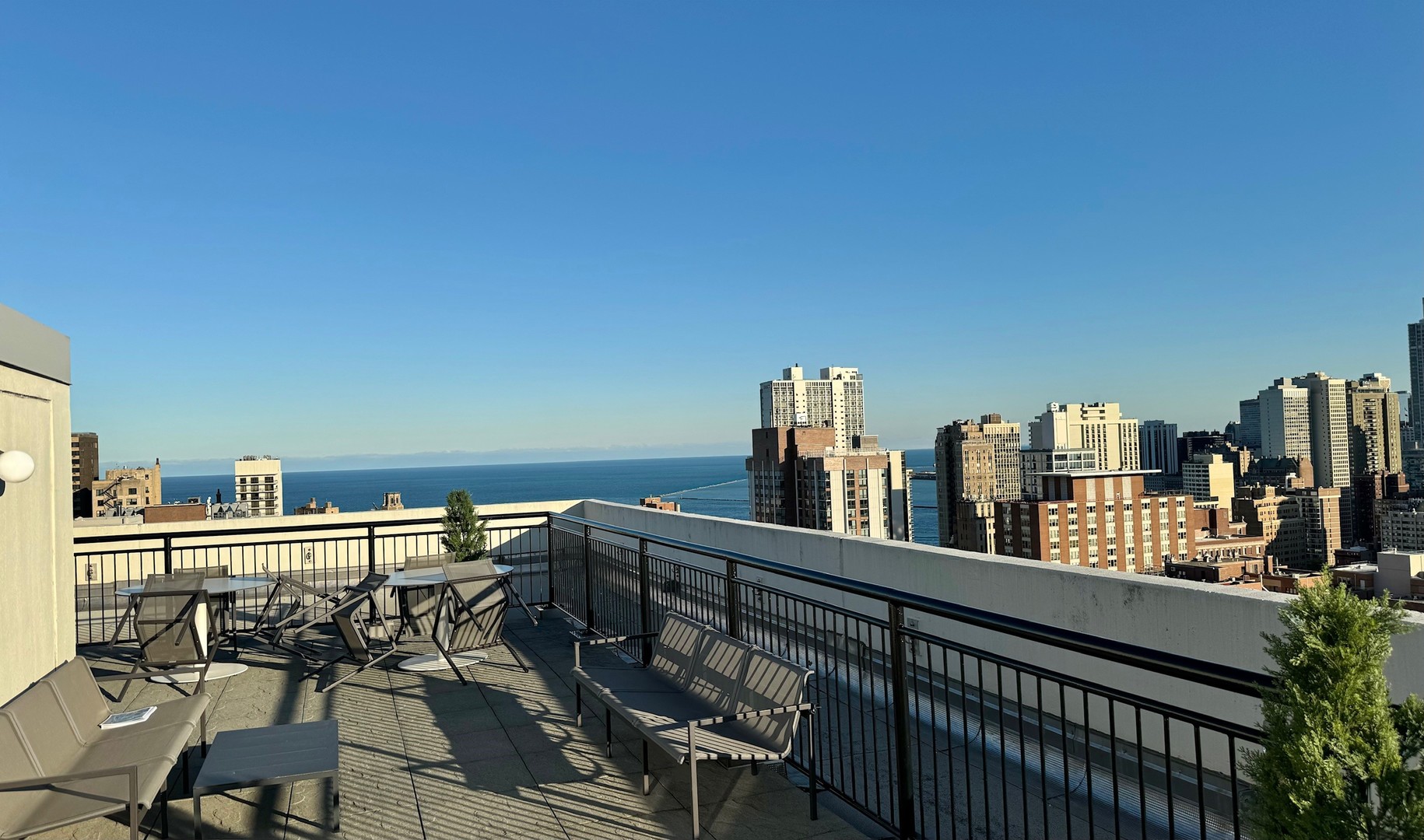 88 W Schiller Street Unit: 2701