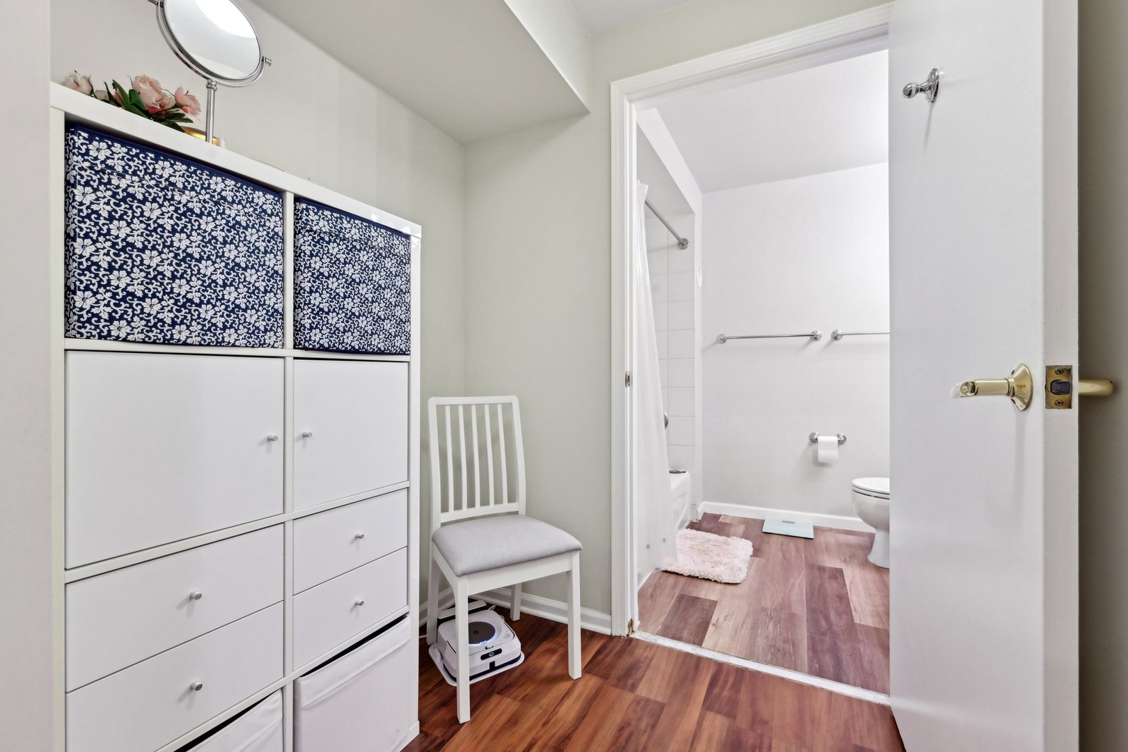 345 N La Salle Drive Unit: 2510