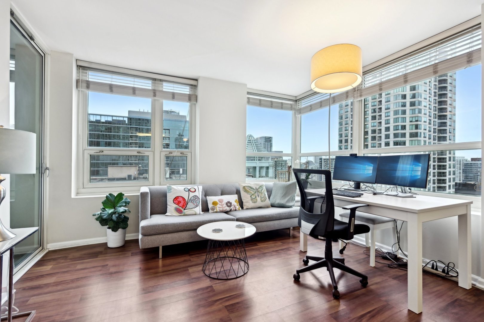 345 N La Salle Drive Unit: 2510