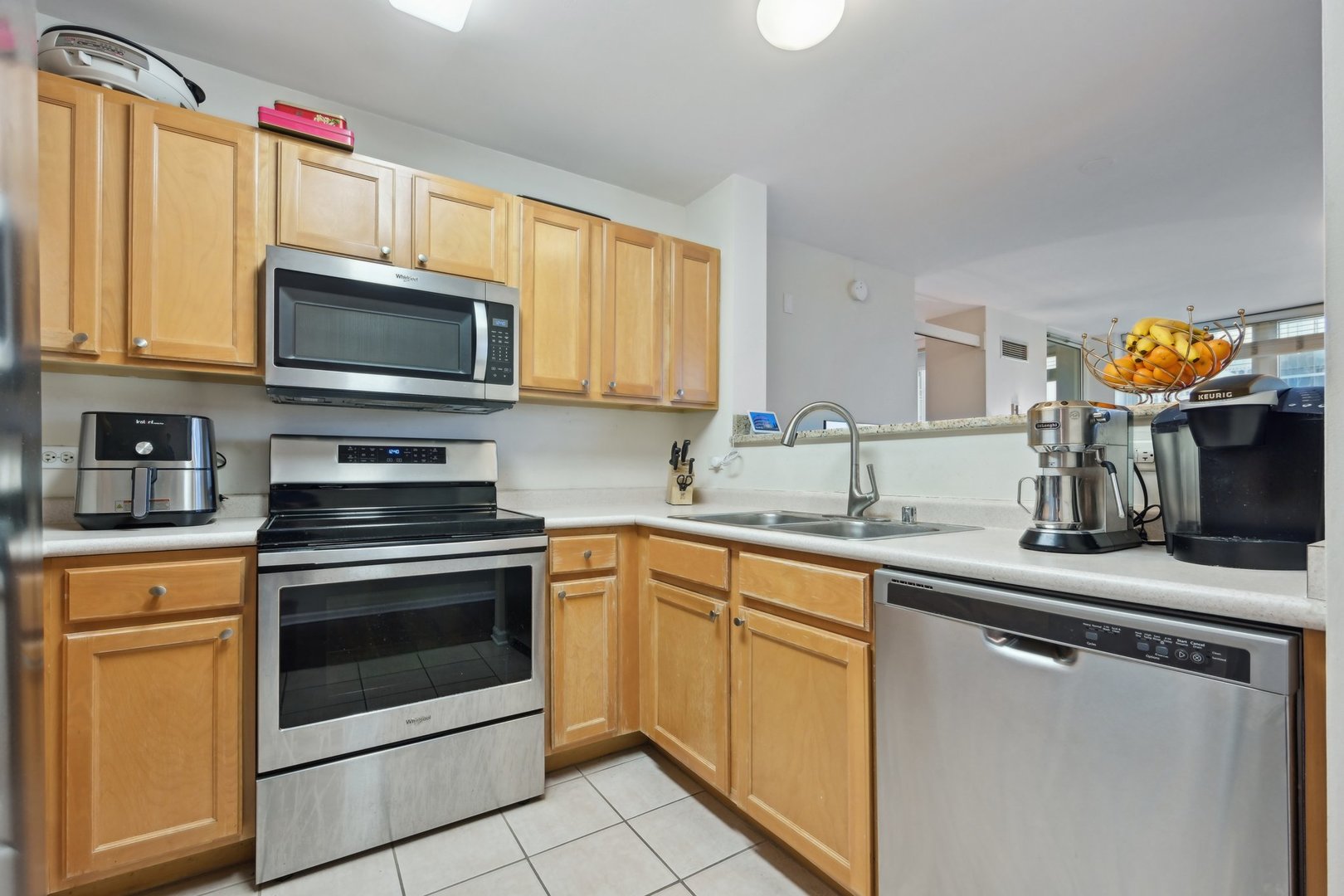 345 N La Salle Drive Unit: 2510