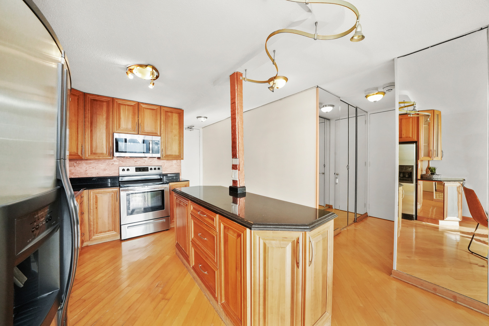 405 N WABASH Avenue Unit: 4808