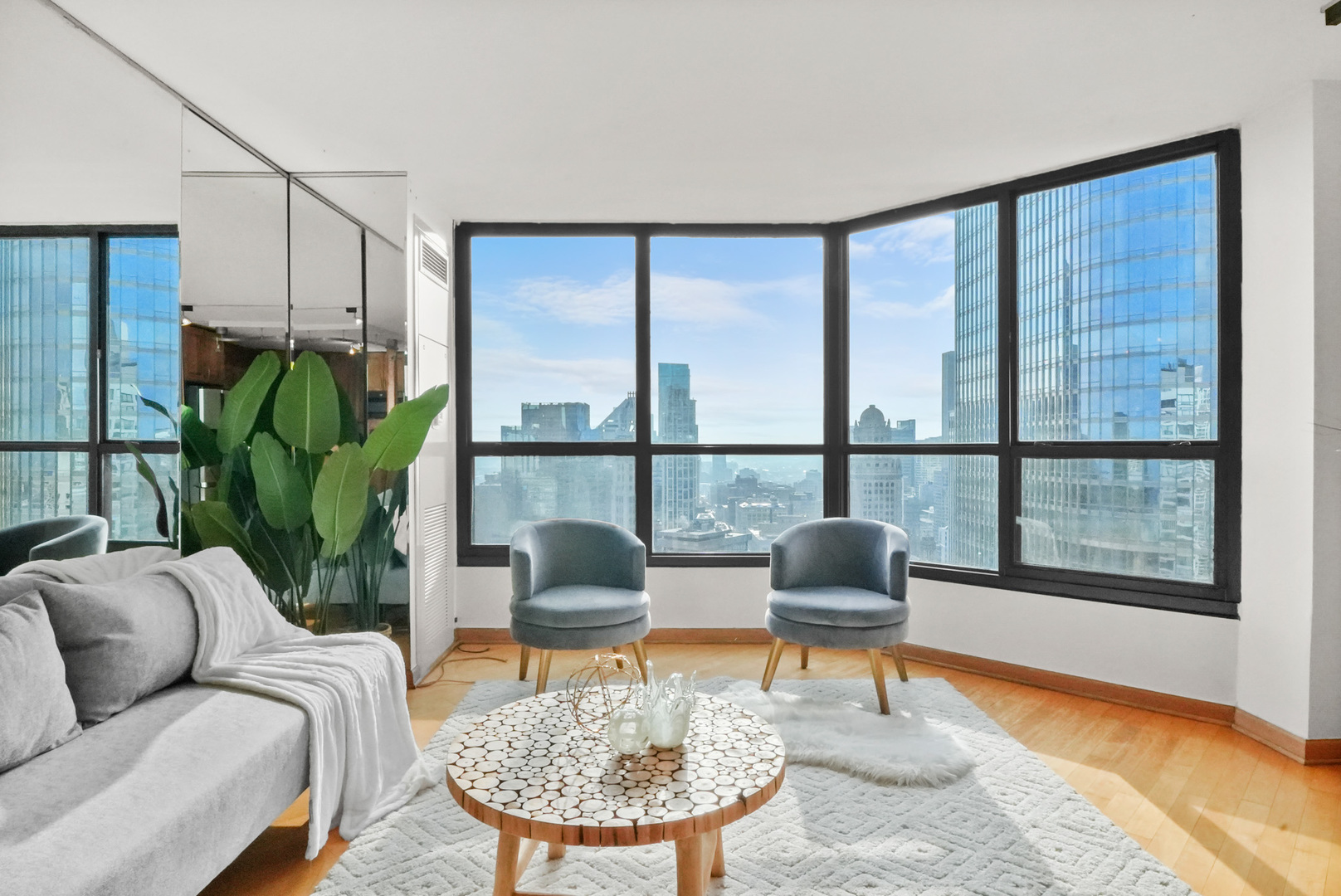 405 N WABASH Avenue Unit: 4808