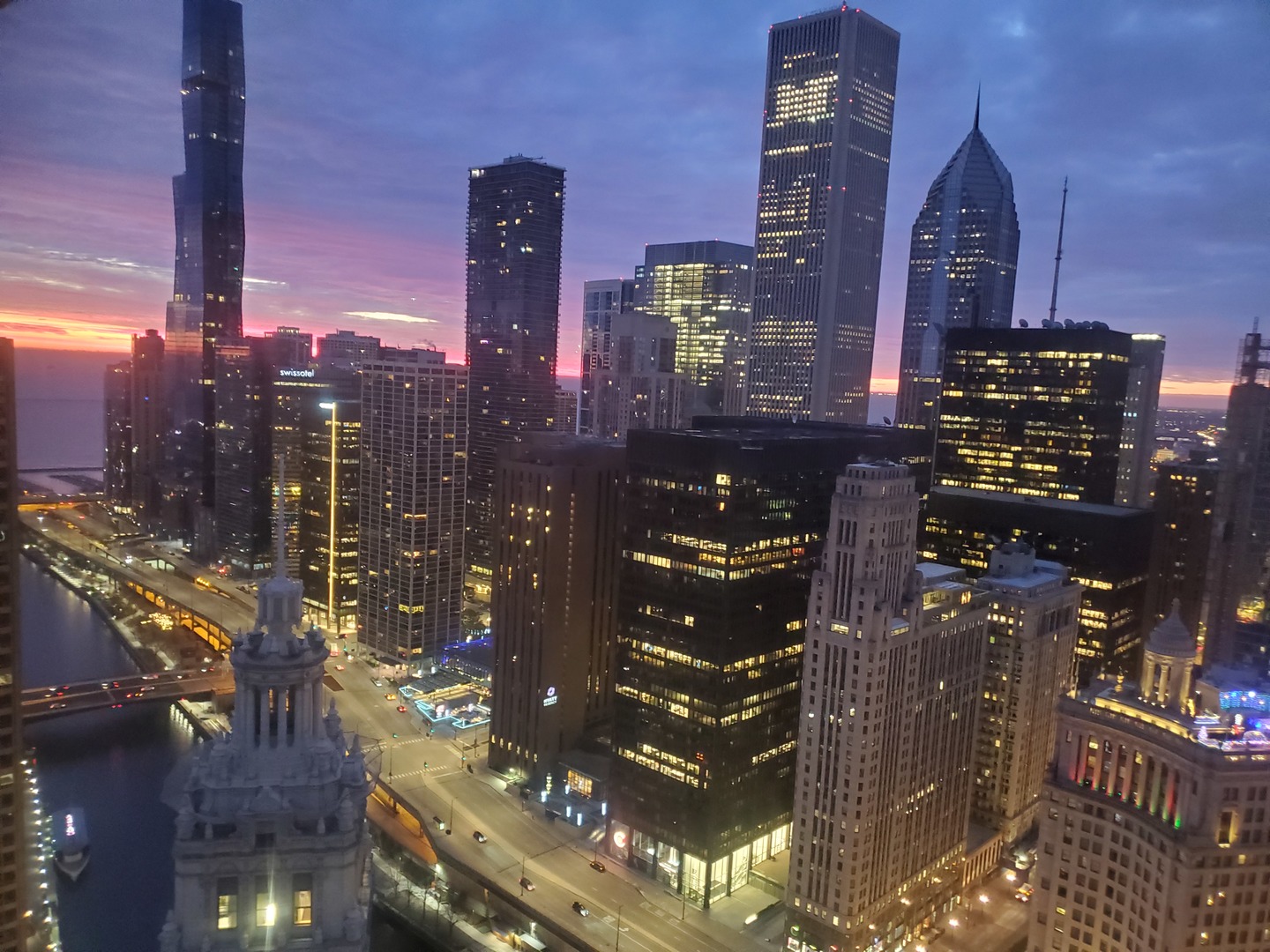 405 N WABASH Avenue Unit: 4808
