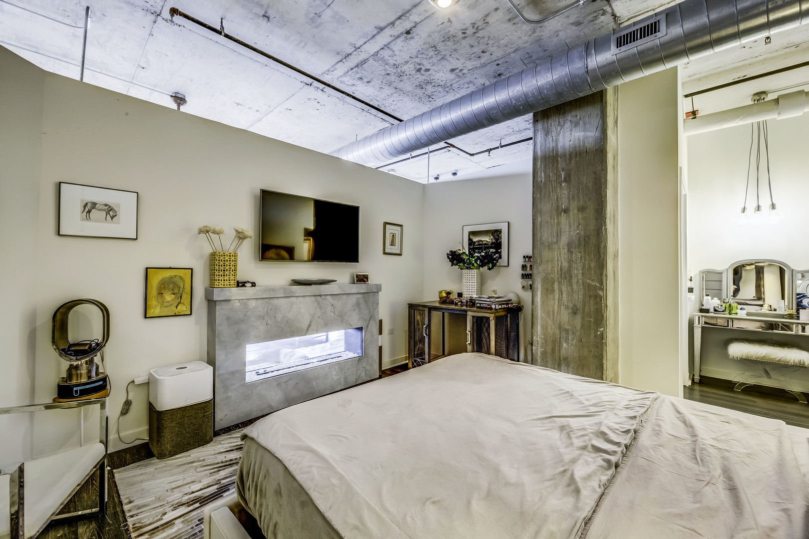 50 E 16th Street Unit: 1403