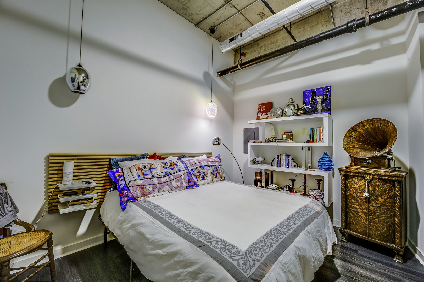 50 E 16th Street Unit: 1403
