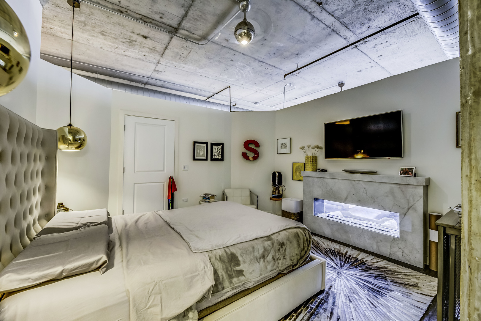 50 E 16th Street Unit: 1403
