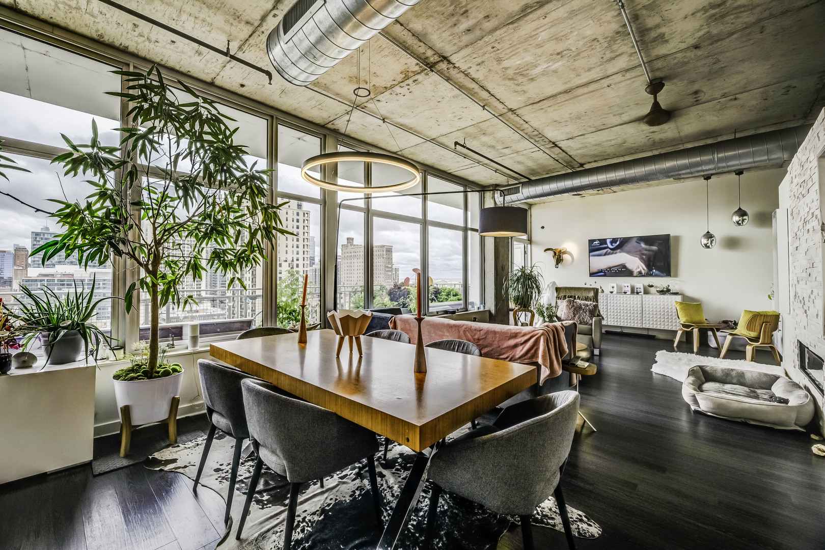 50 E 16th Street Unit: 1403