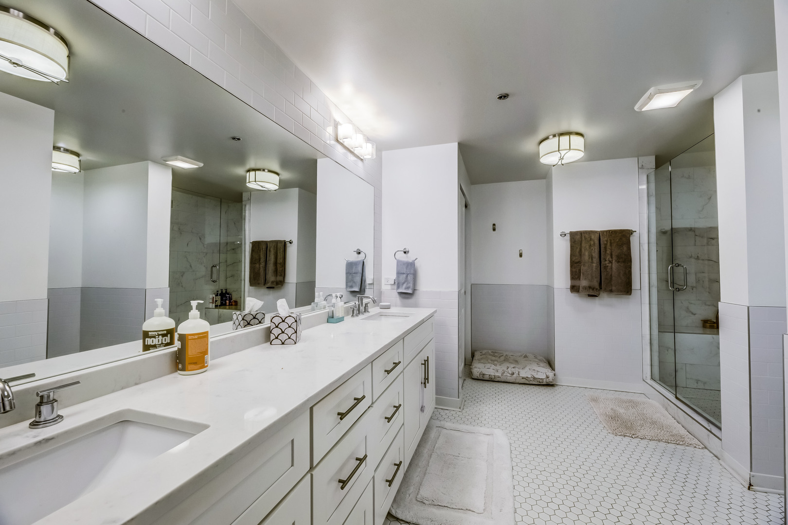50 E 16th Street Unit: 1403