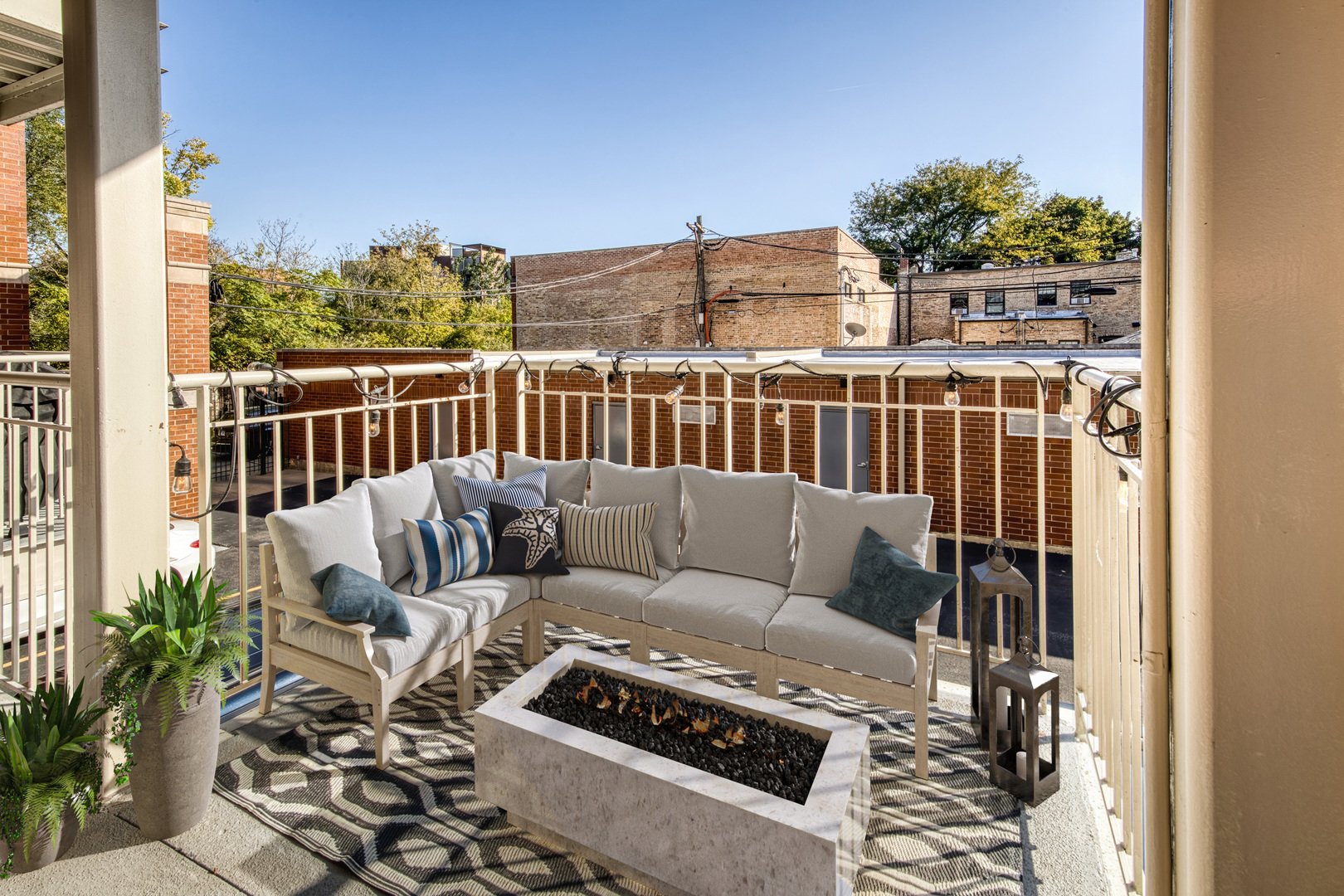 1807 W Addison Street Unit: 2E