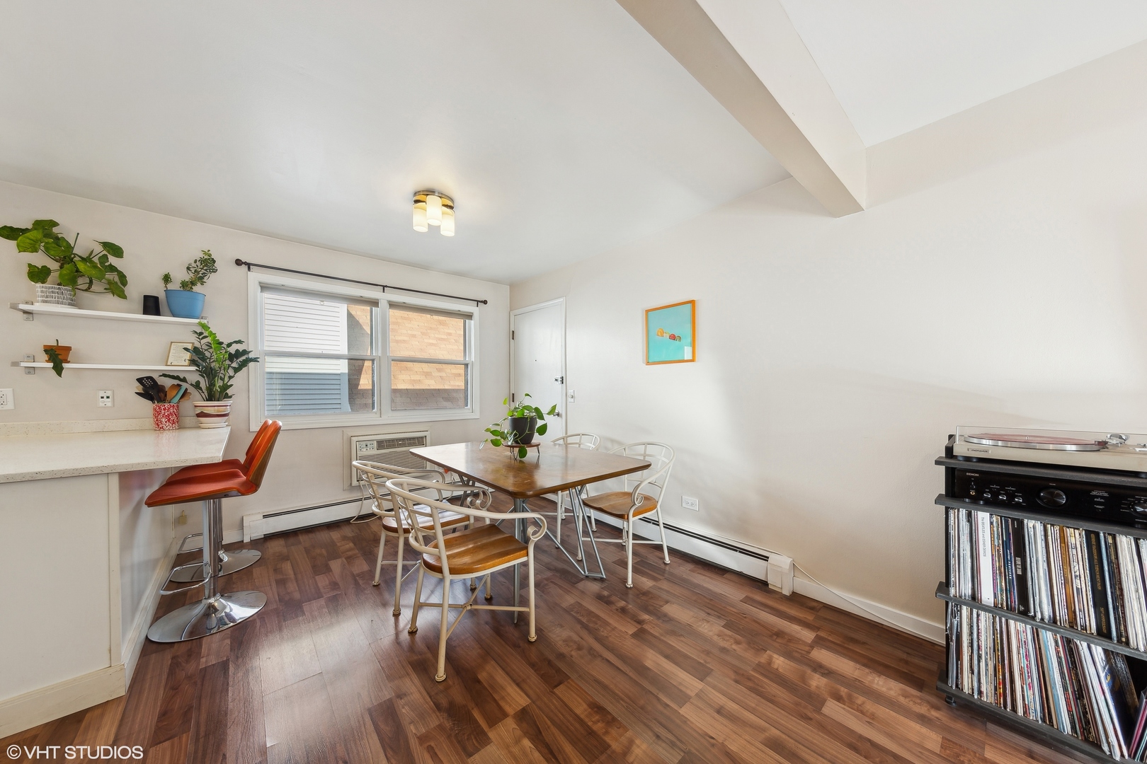 4111 N Mozart Street Unit: 3W