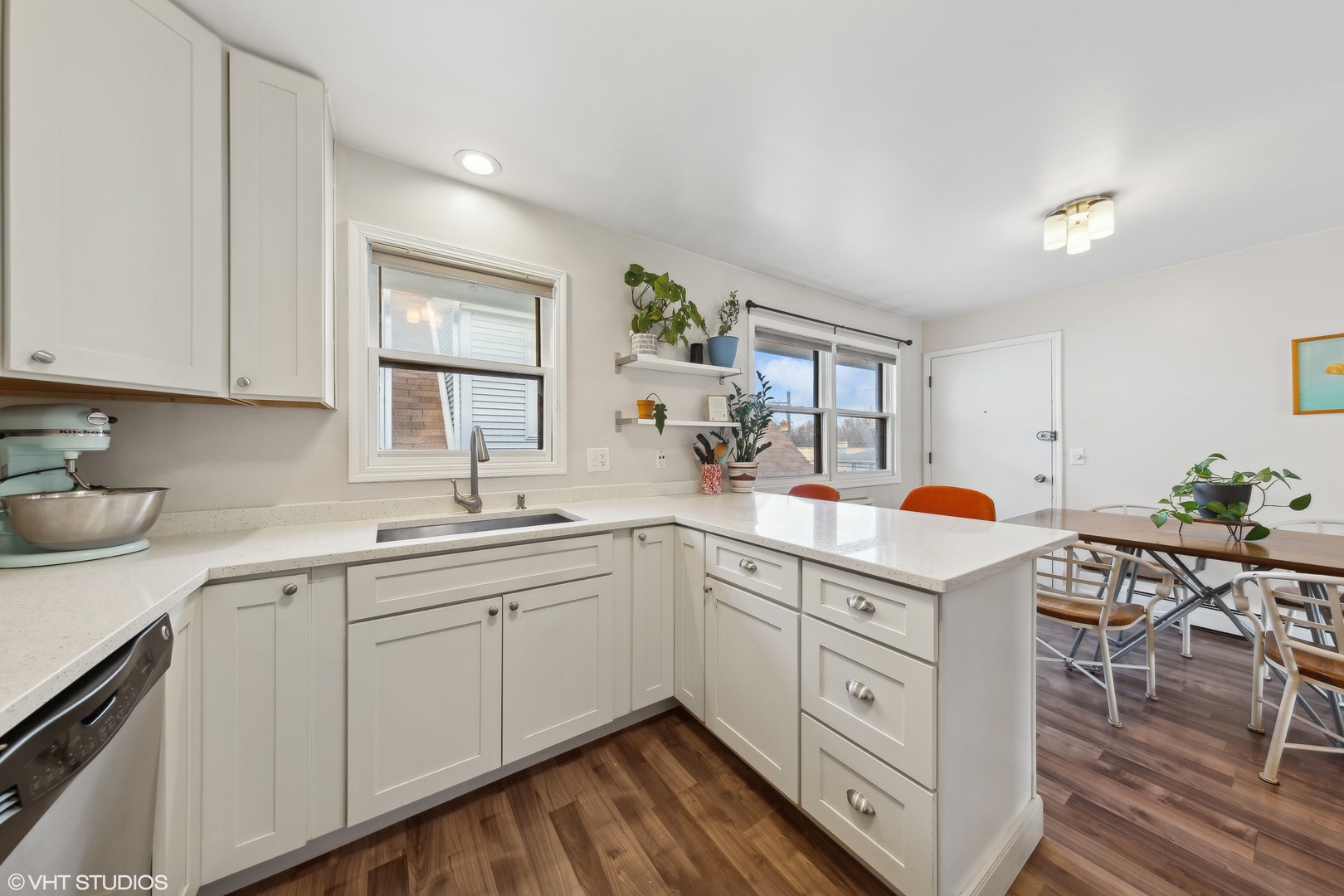4111 N Mozart Street Unit: 3W