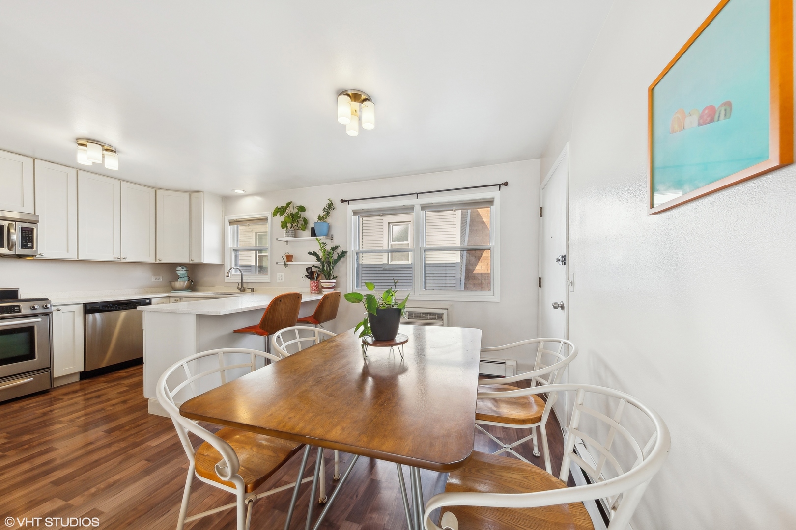 4111 N Mozart Street Unit: 3W
