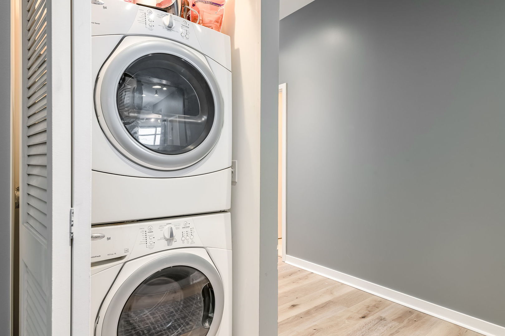 303 W Ohio Street Unit: 3802