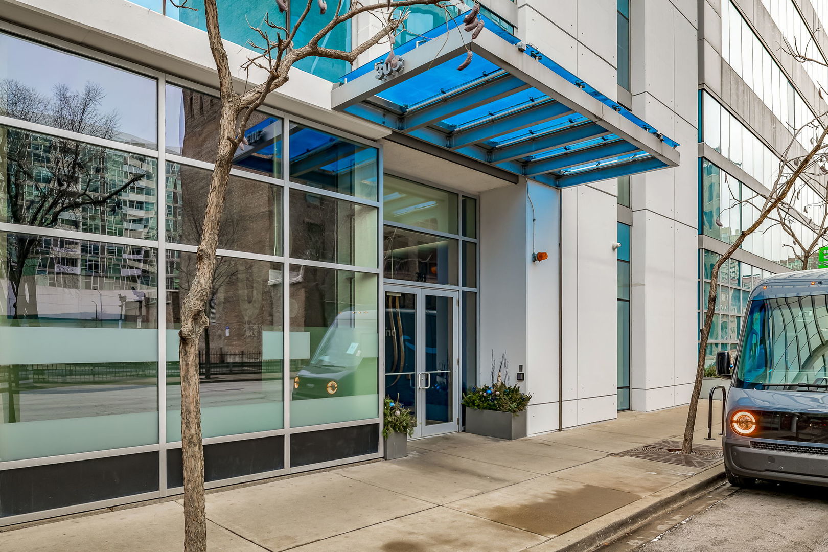 303 W Ohio Street Unit: 3802