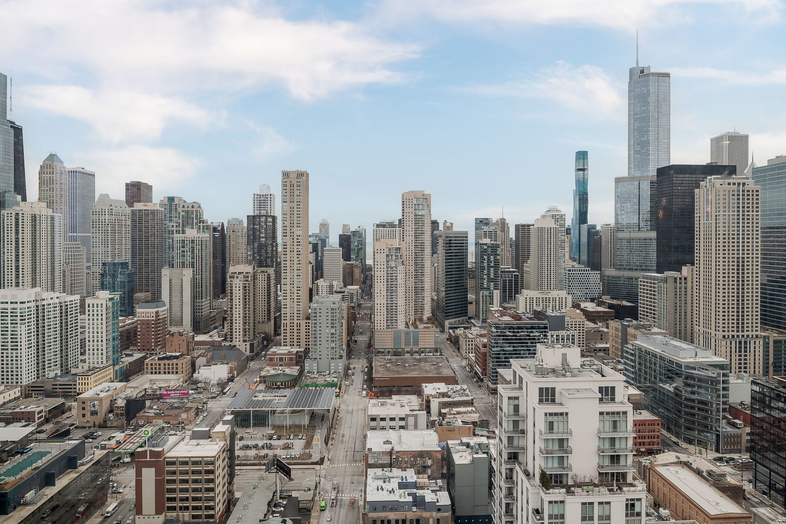 303 W Ohio Street Unit: 3802