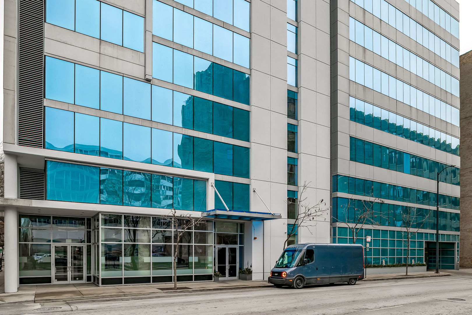 303 W Ohio Street Unit: 3802