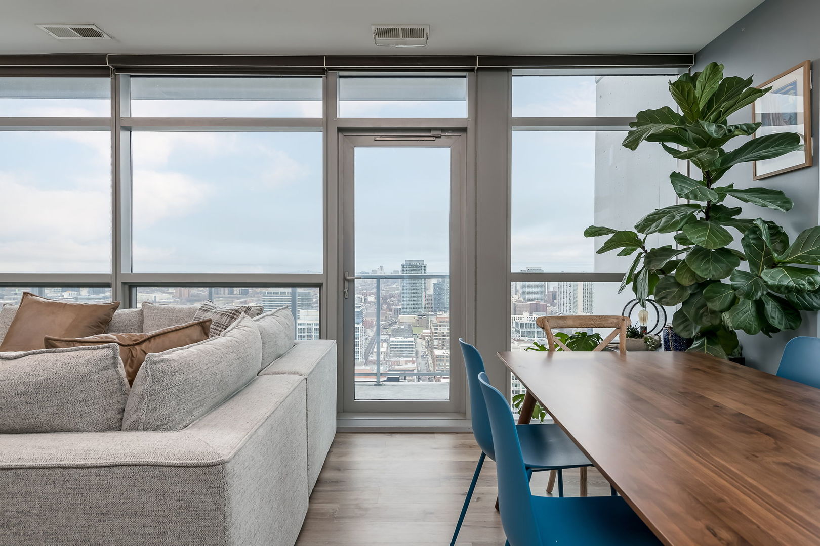 303 W Ohio Street Unit: 3802