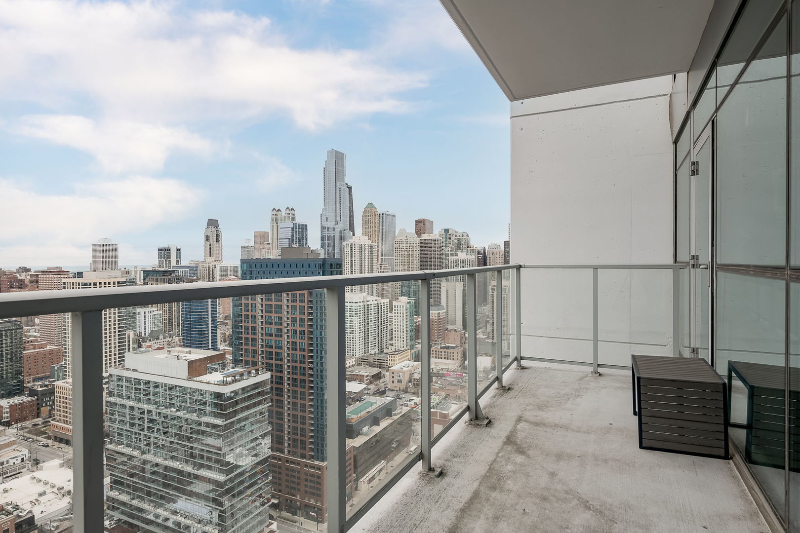 303 W Ohio Street Unit: 3802