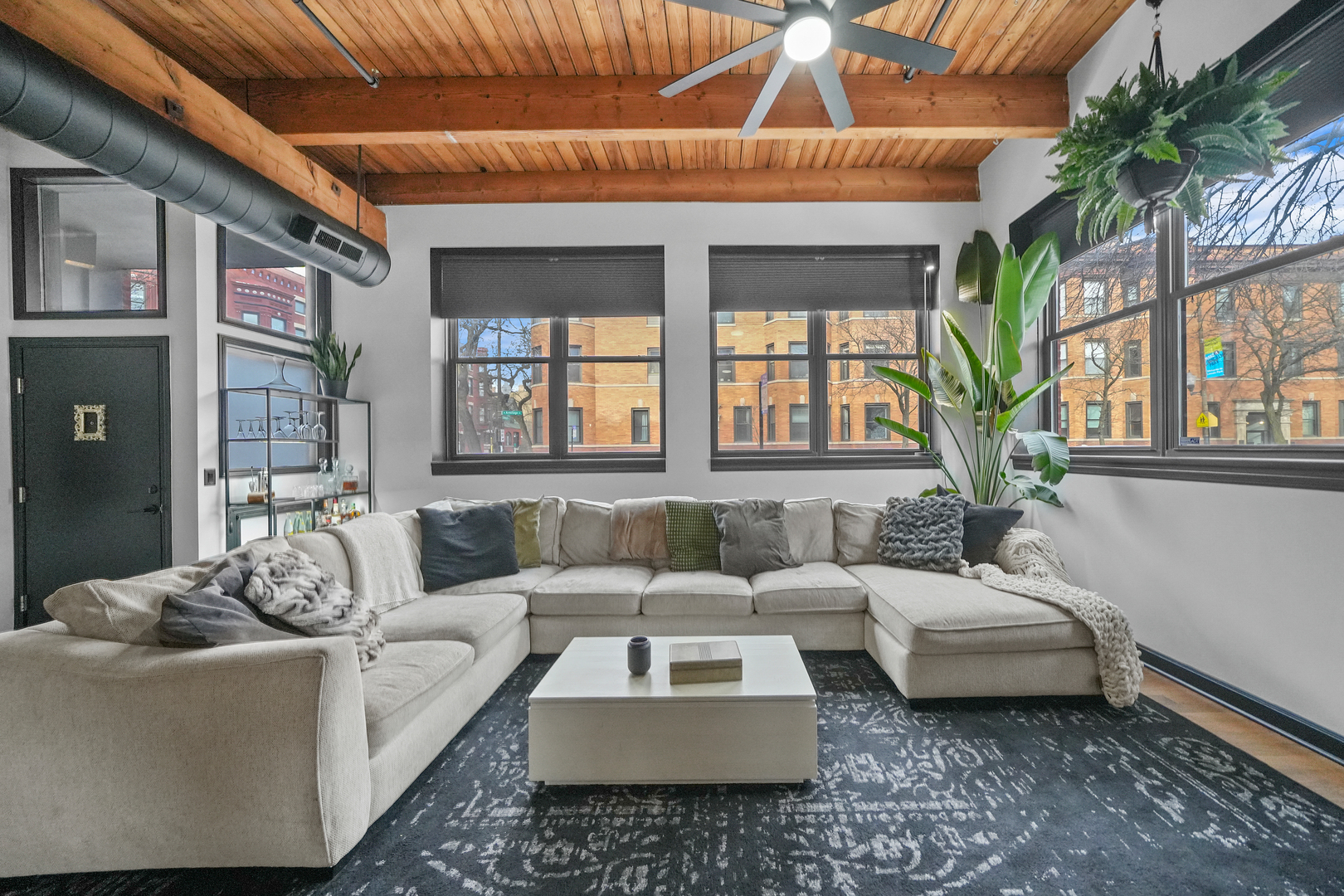 1101 W Armitage Avenue Unit: 101
