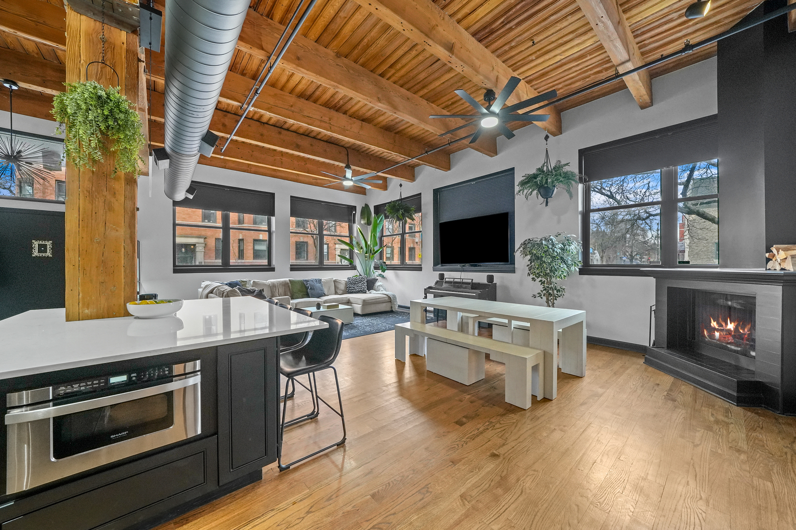 1101 W Armitage Avenue Unit: 101