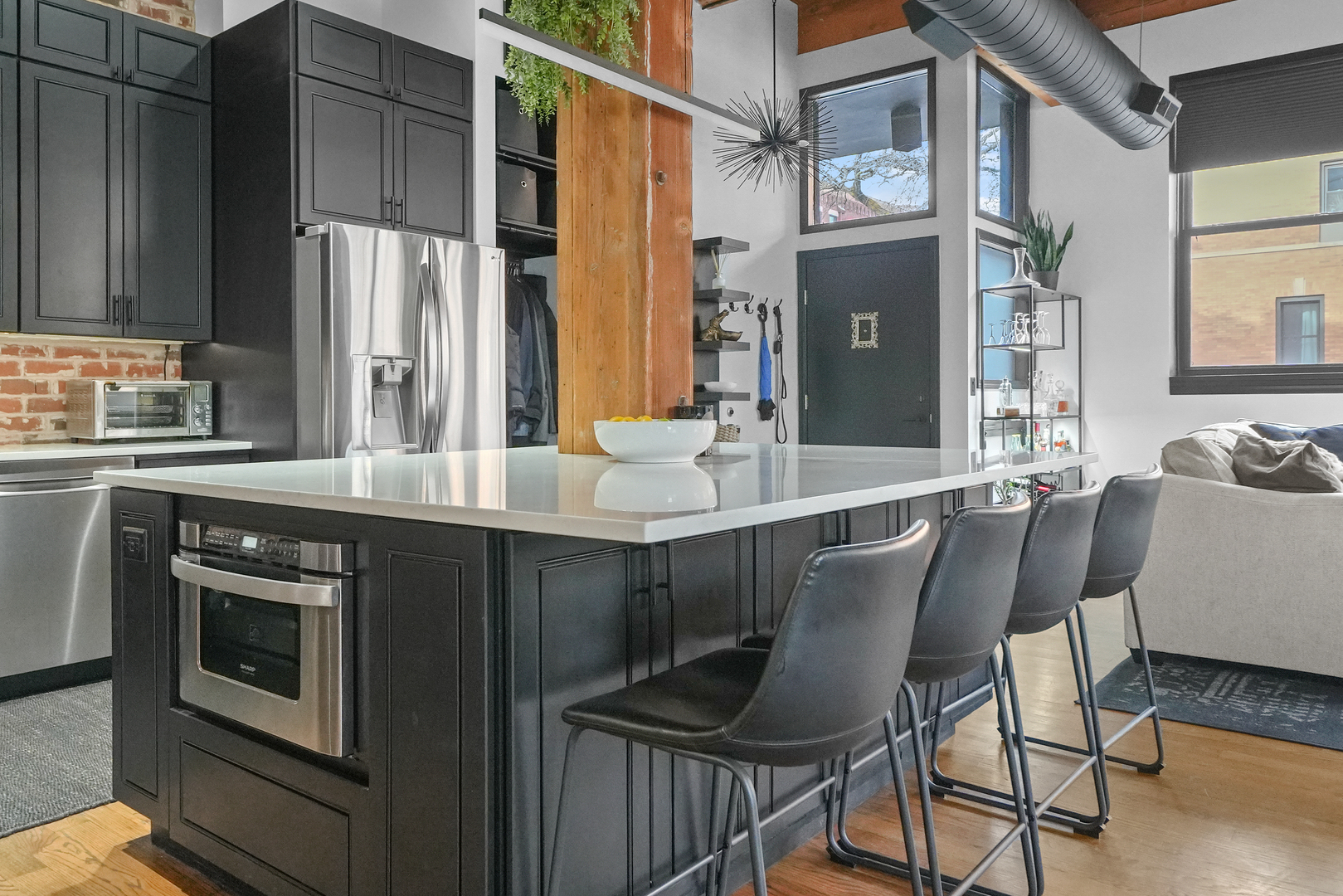1101 W Armitage Avenue Unit: 101