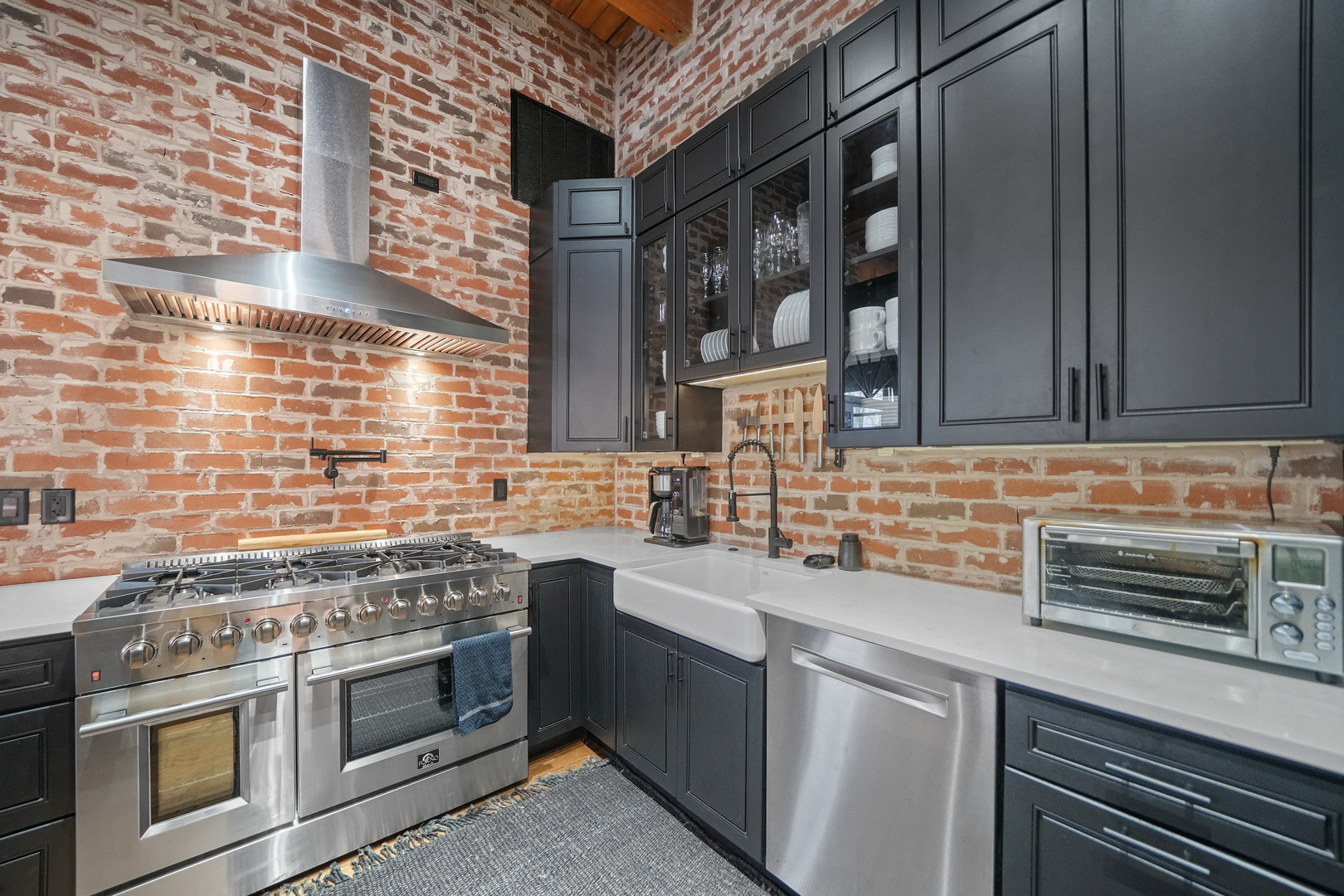 1101 W Armitage Avenue Unit: 101