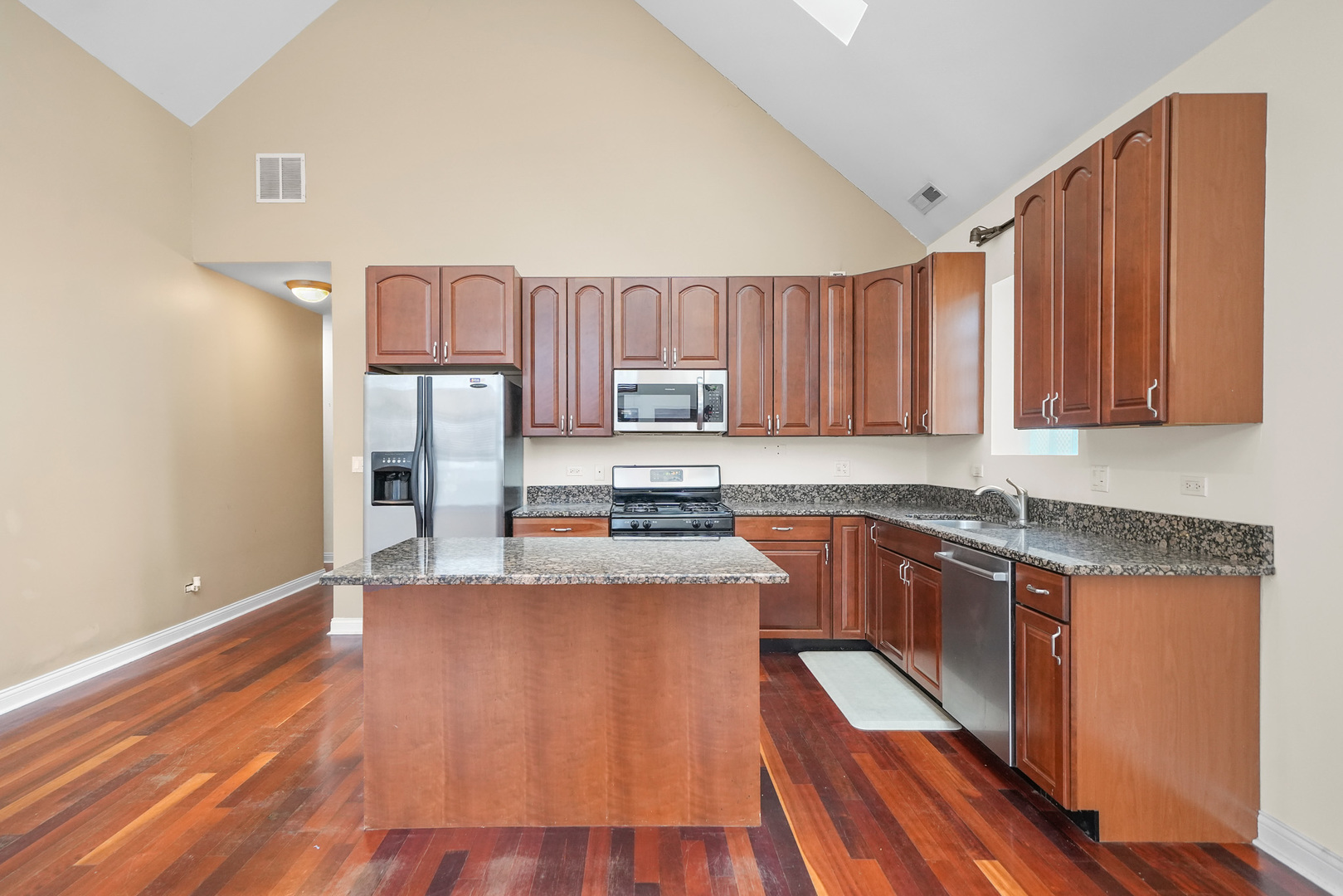 1113 N Mozart Street Unit: 3