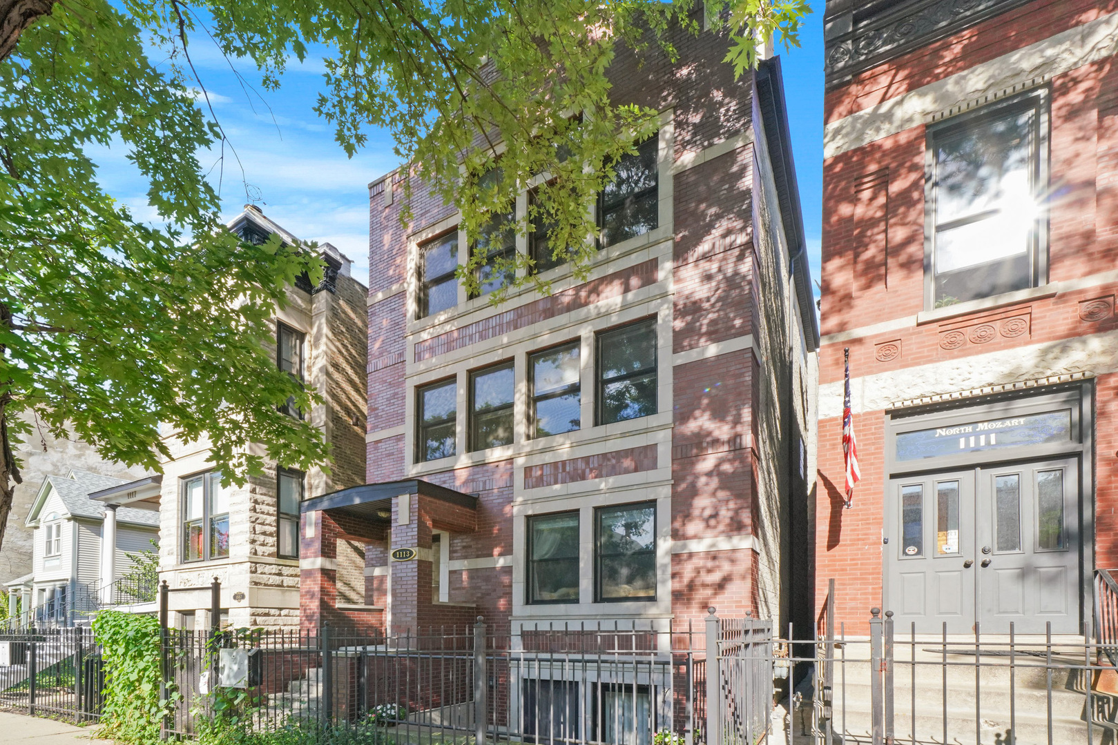 1113 N Mozart Street Unit: 3