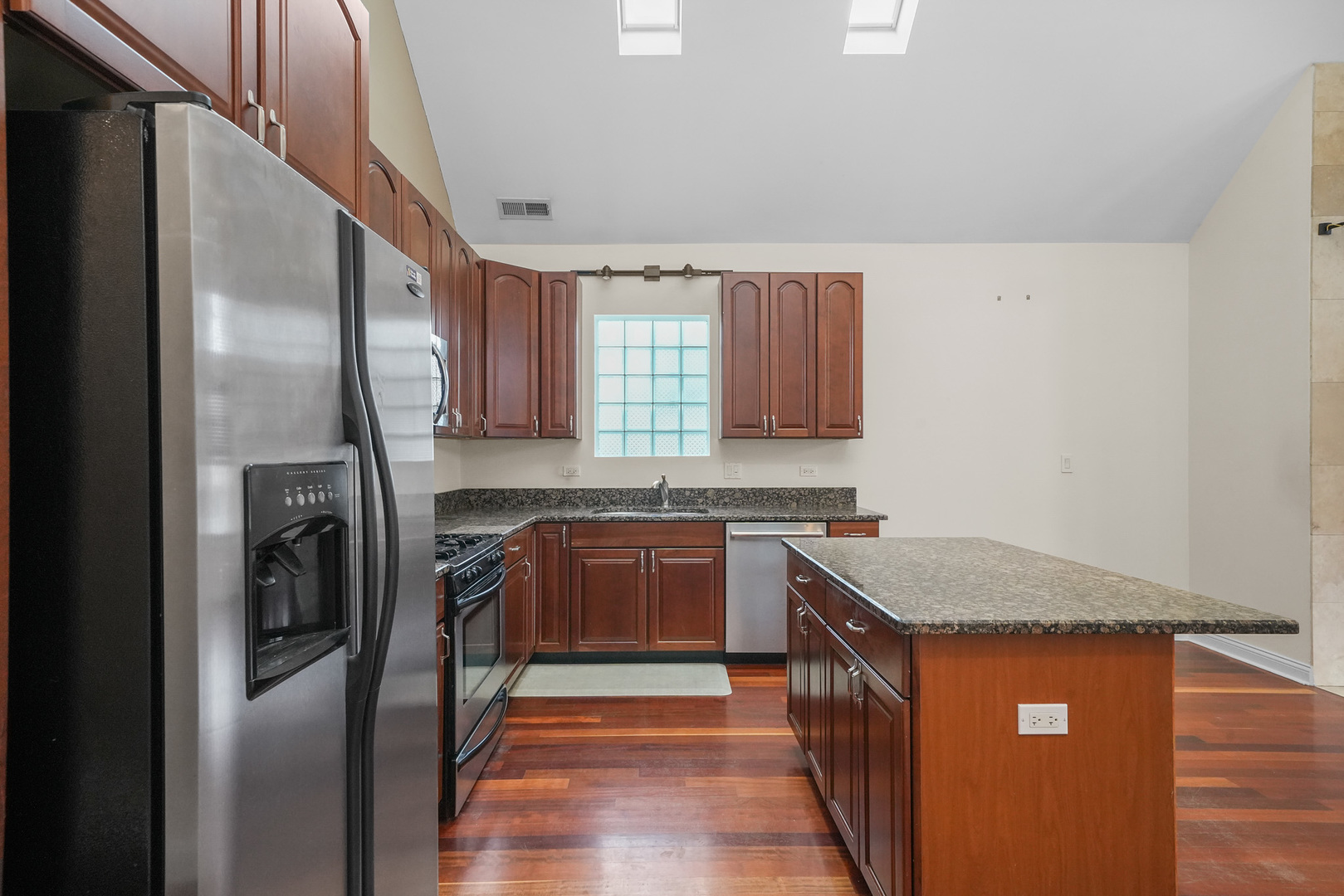 1113 N Mozart Street Unit: 3