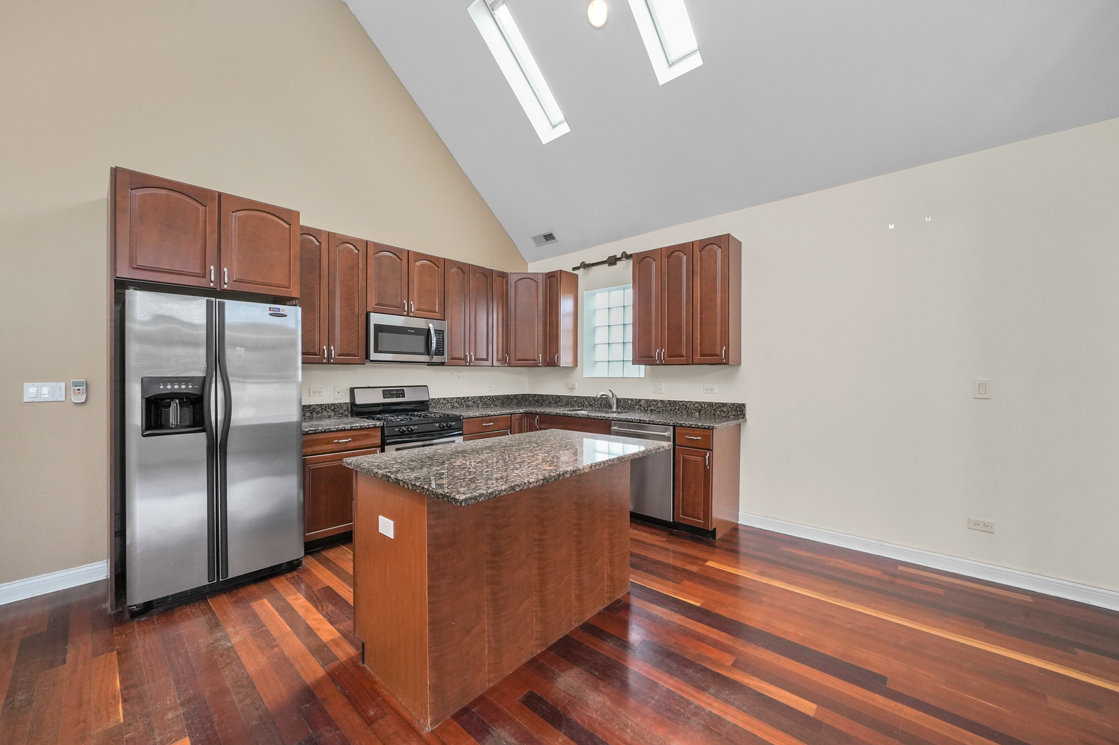 1113 N Mozart Street Unit: 3