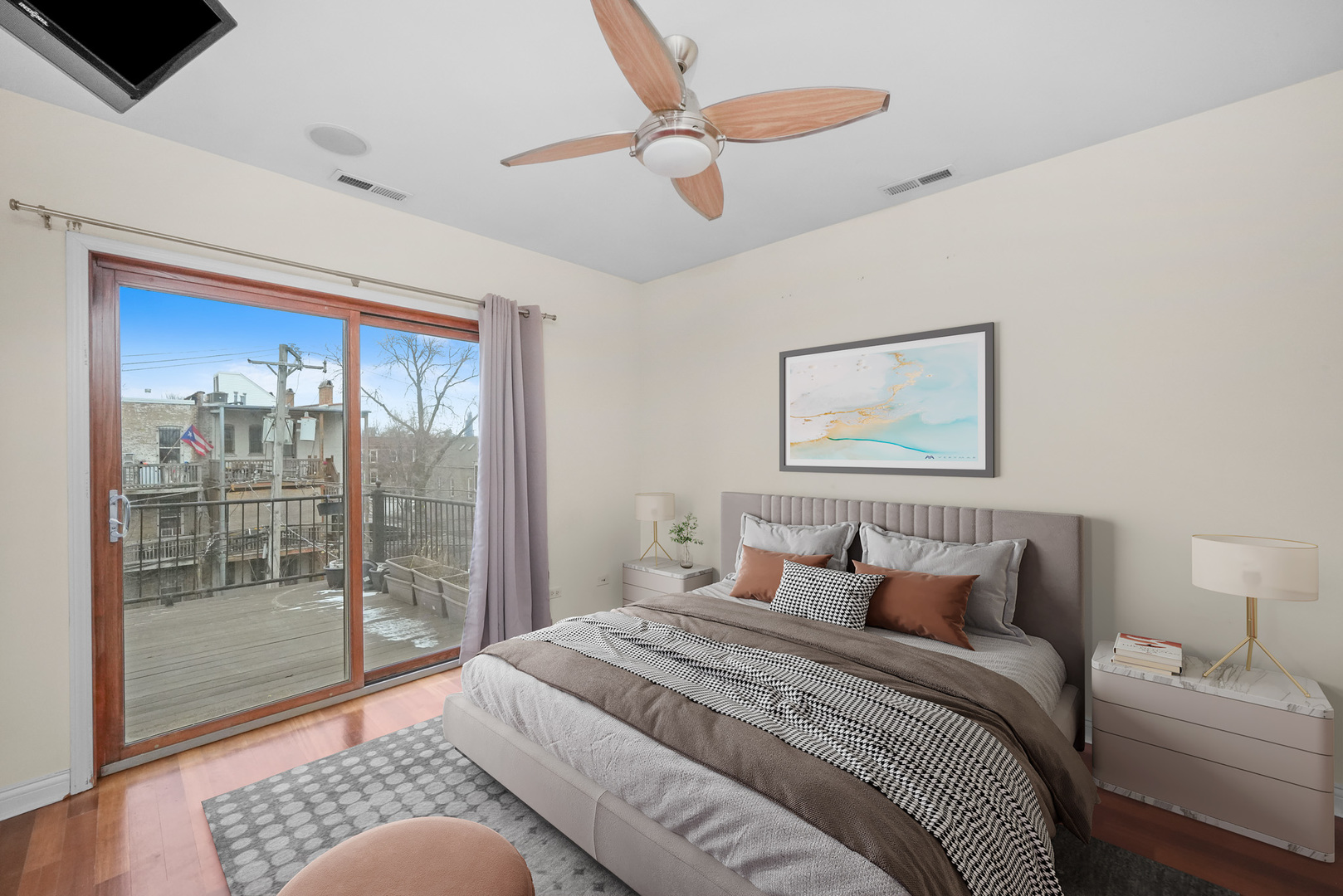 1113 N Mozart Street Unit: 3