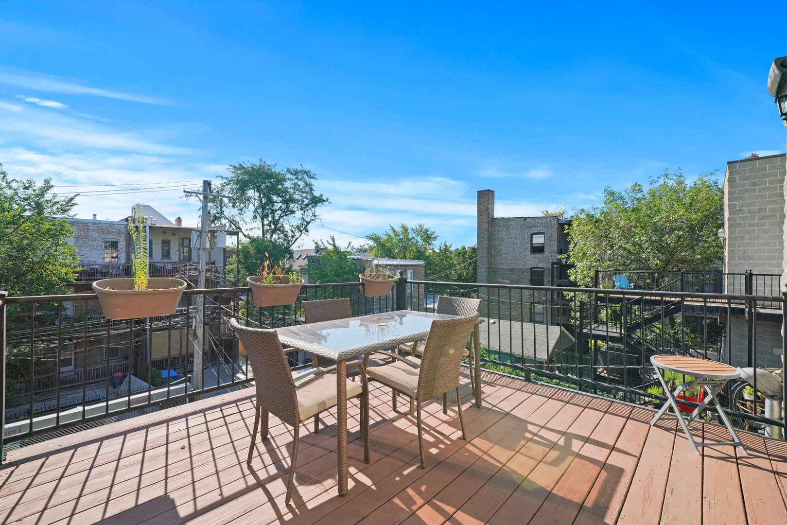 1113 N Mozart Street Unit: 3