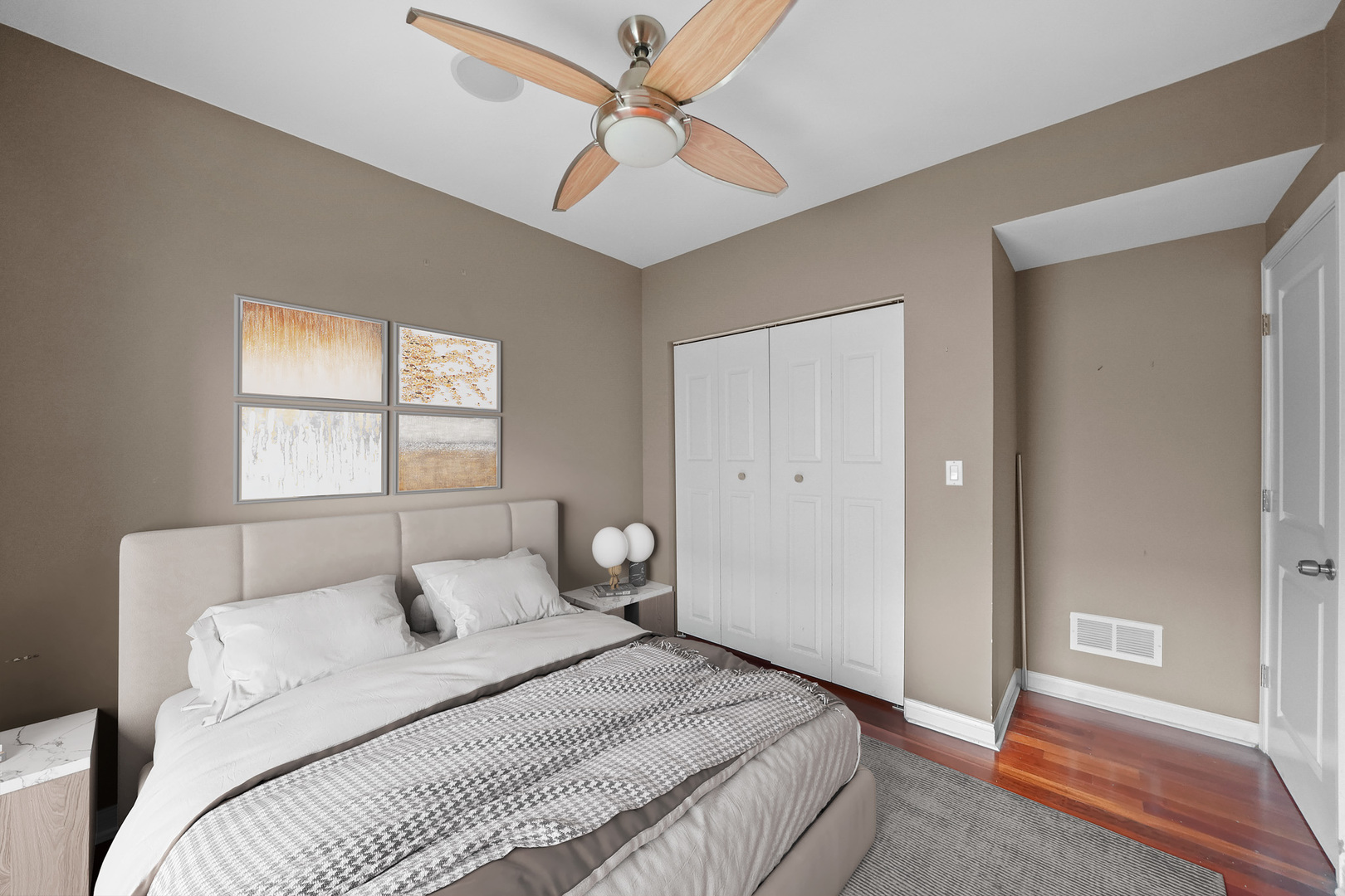 1113 N Mozart Street Unit: 3