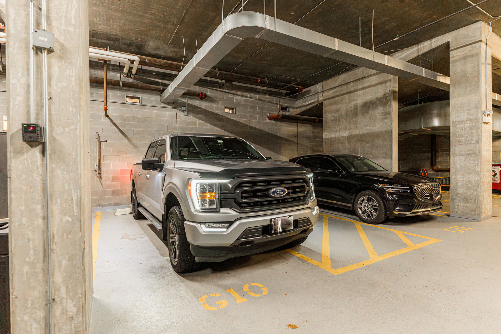 421 W Huron Street Unit: 1401