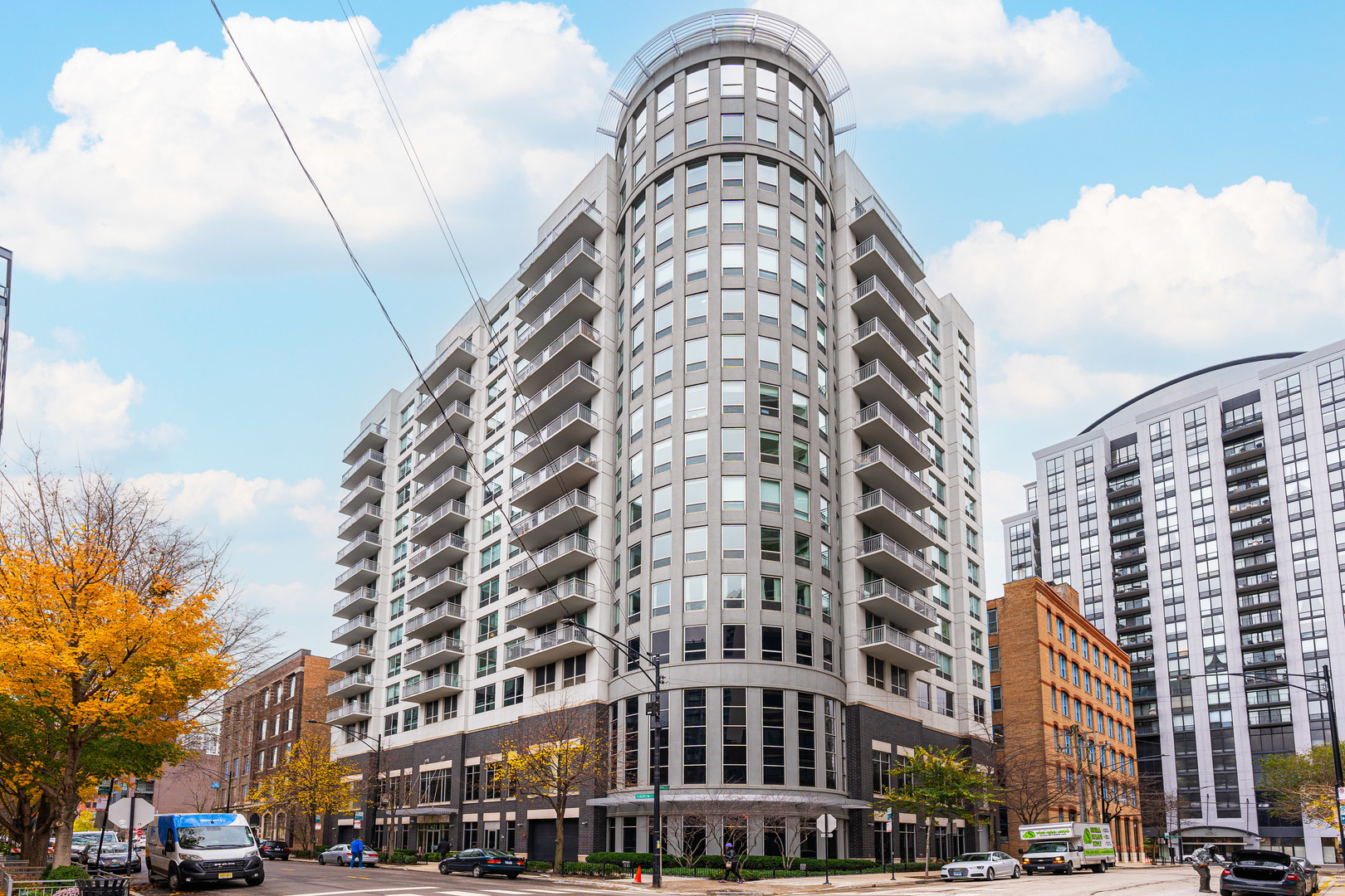 421 W Huron Street Unit: 1401