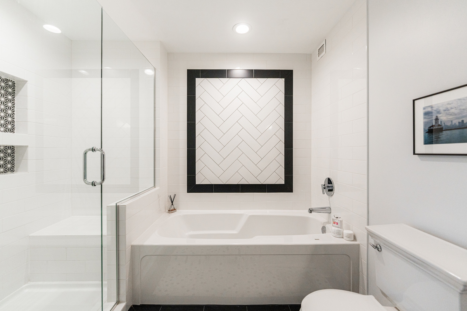 421 W Huron Street Unit: 1401