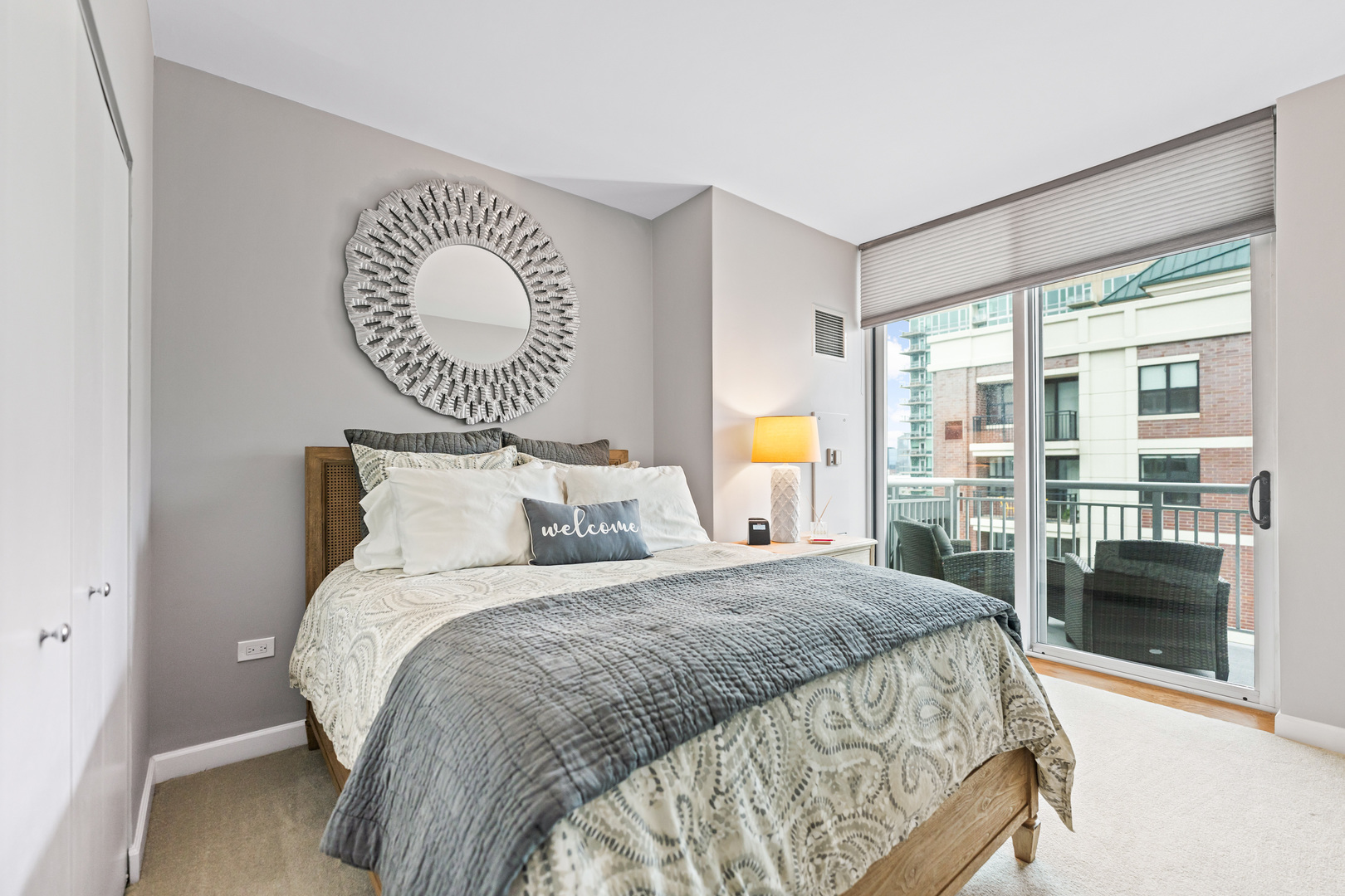 421 W Huron Street Unit: 1401