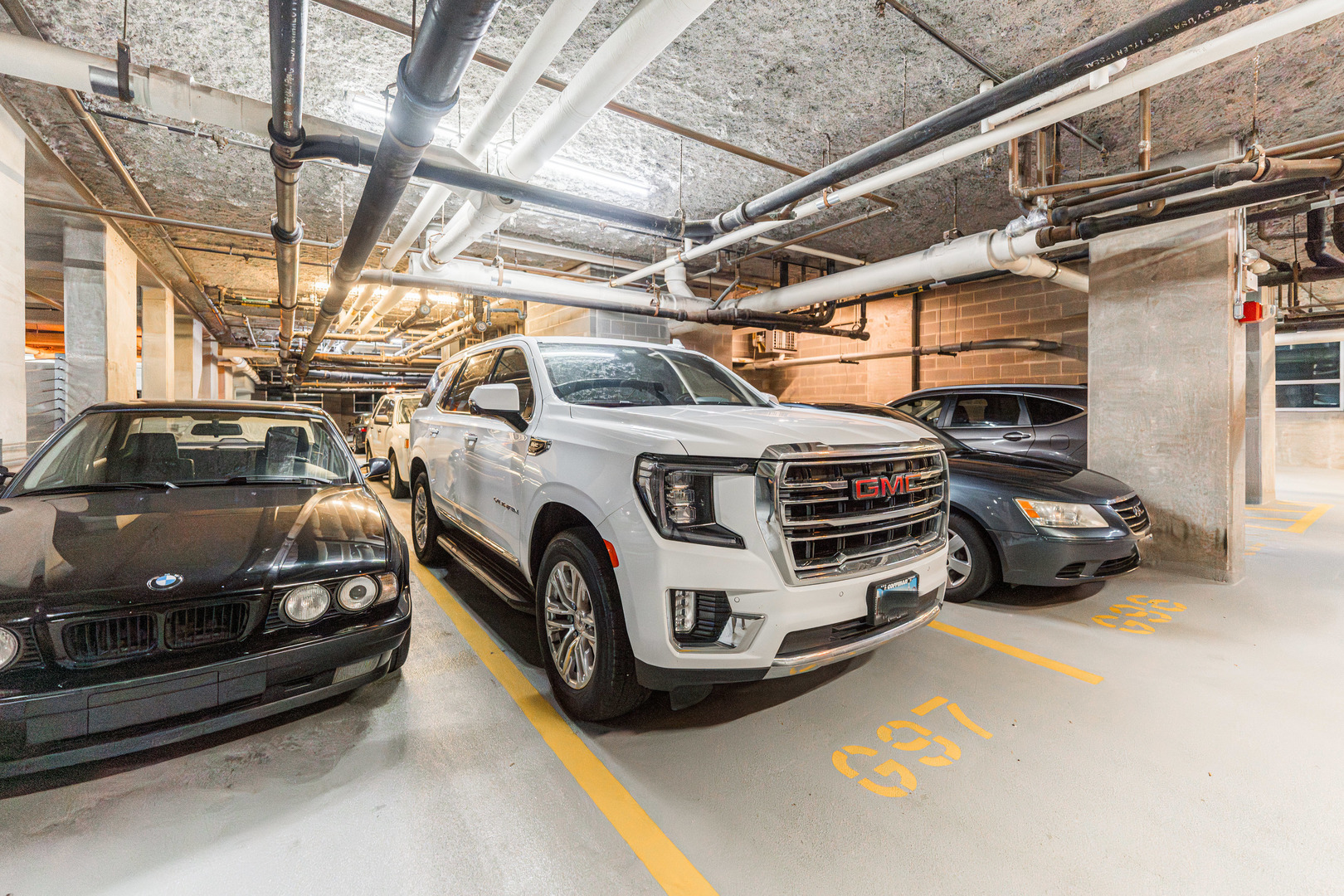 421 W Huron Street Unit: 1401