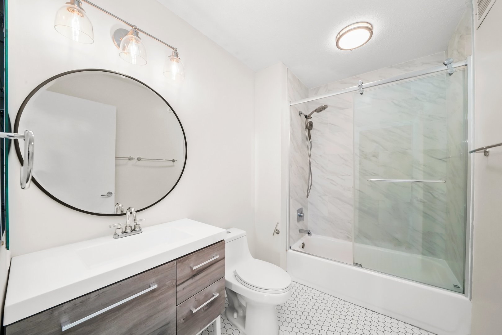 400 N LaSalle Drive Unit: 4007