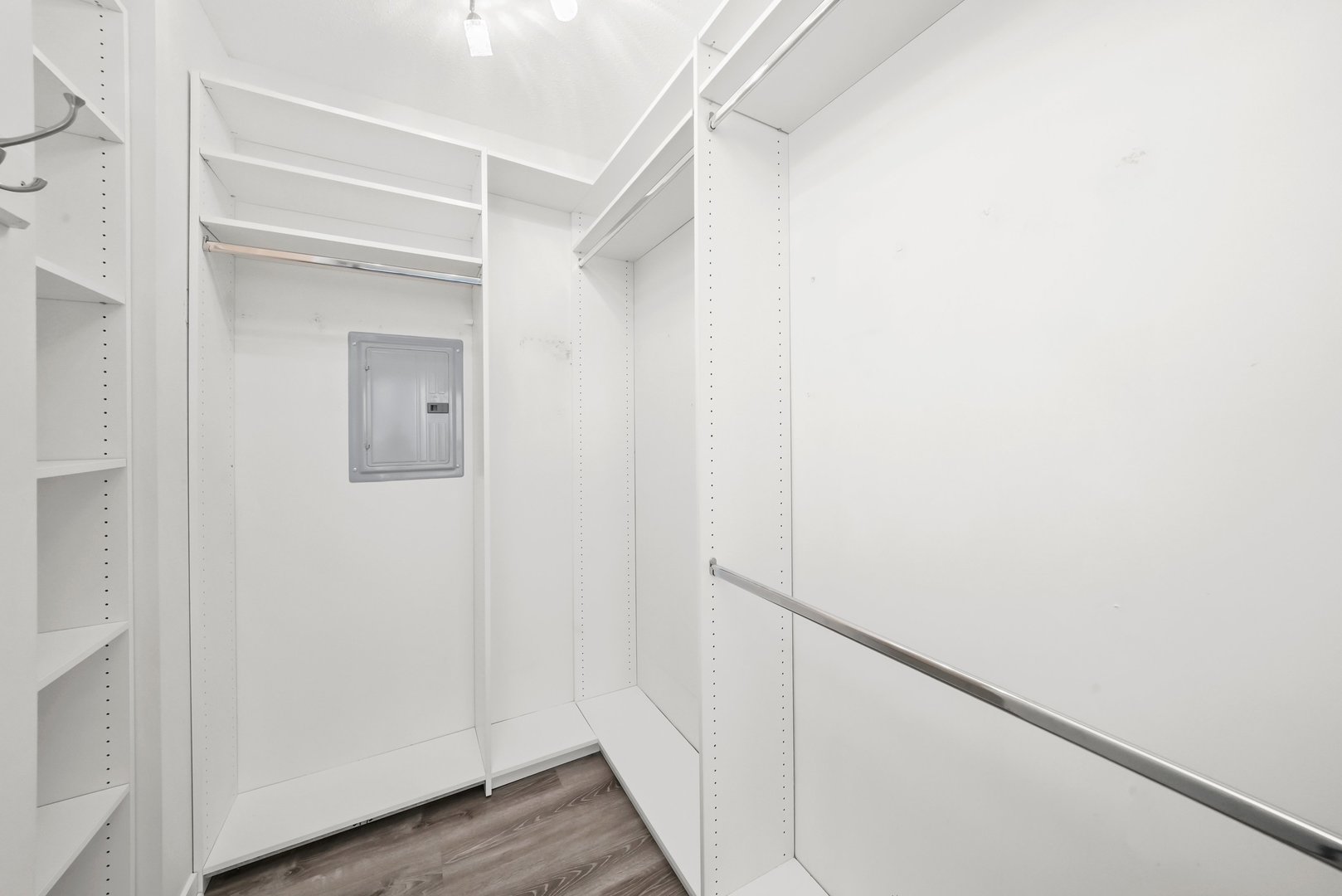 400 N LaSalle Drive Unit: 4007