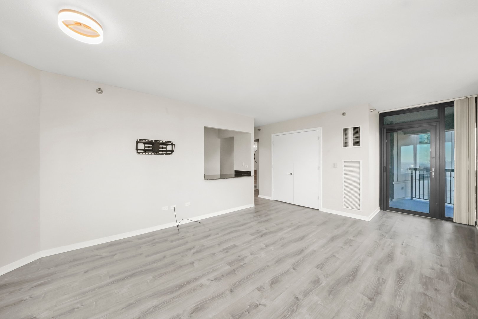 400 N LaSalle Drive Unit: 4007