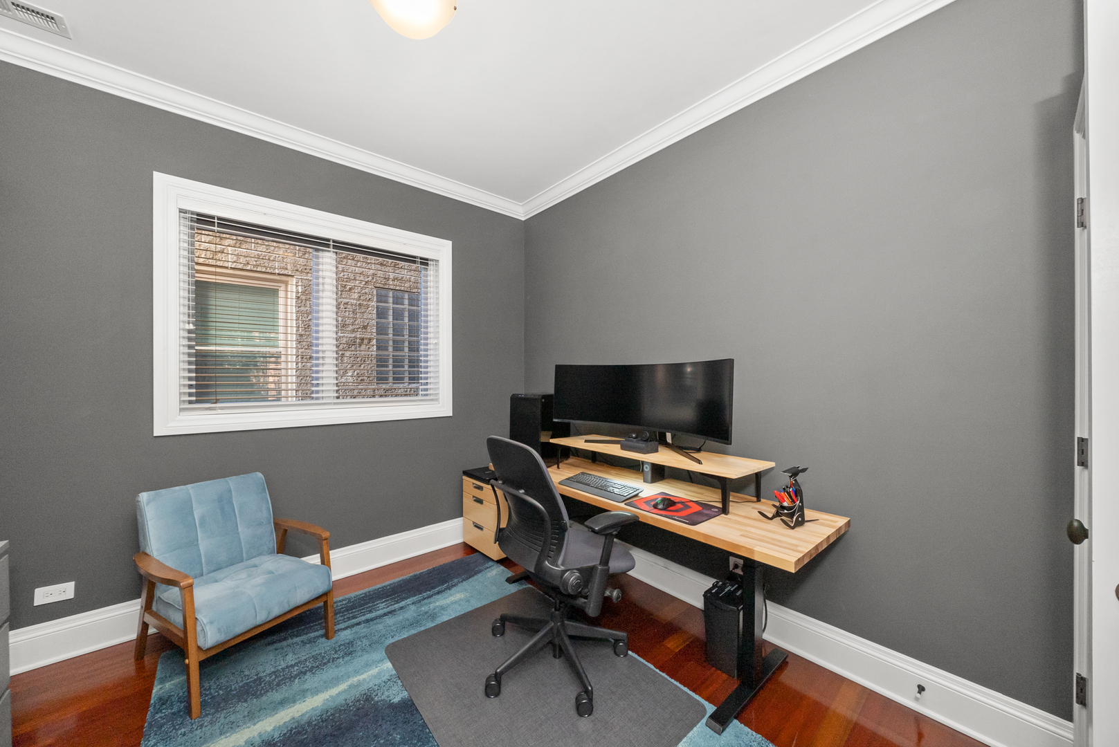 1949 W Nelson Street Unit: 2E